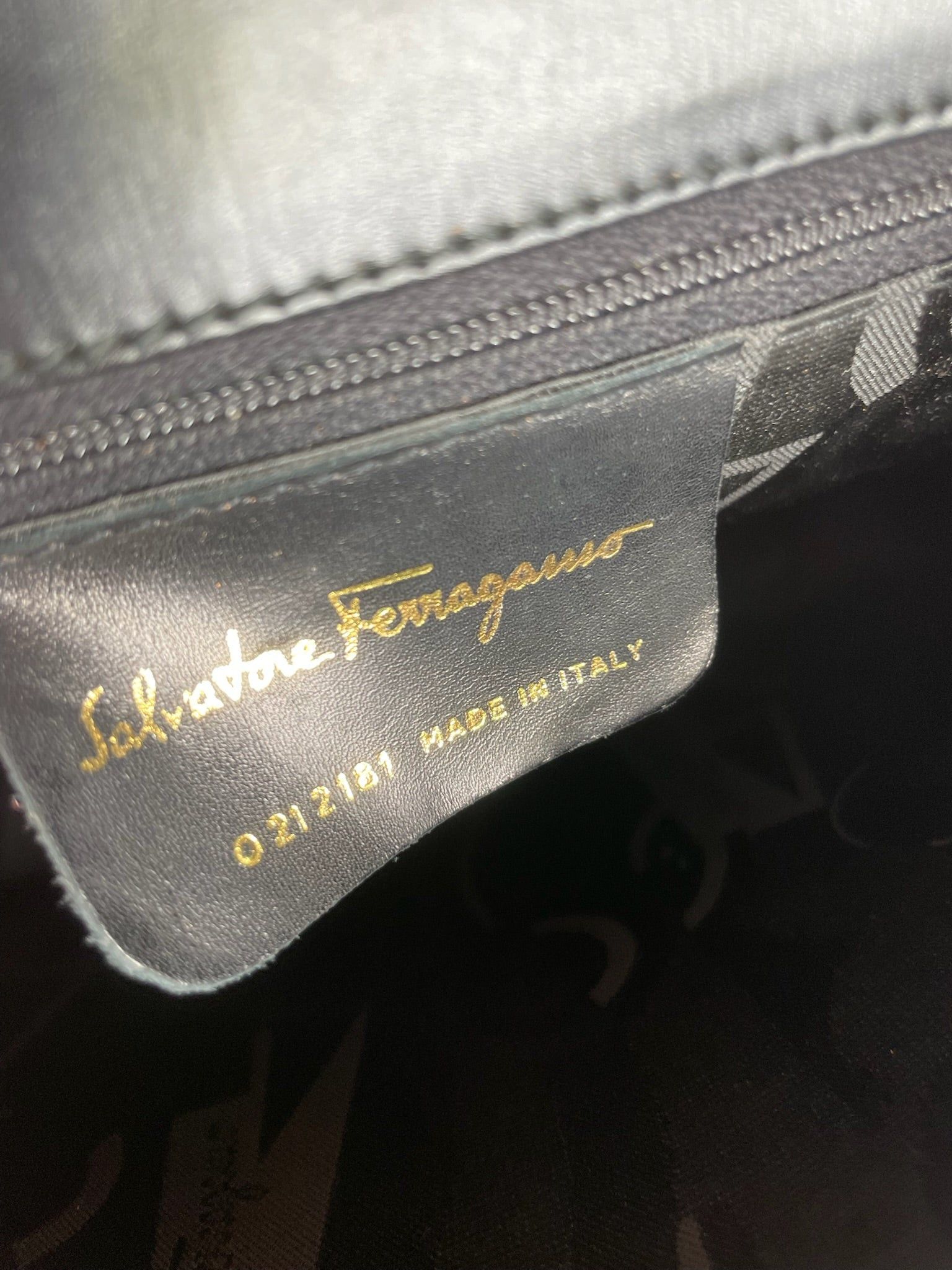 Salvatore Ferragamo Vintage Leather Handbag Black Size ONE SIZE - 3 Thumbnail
