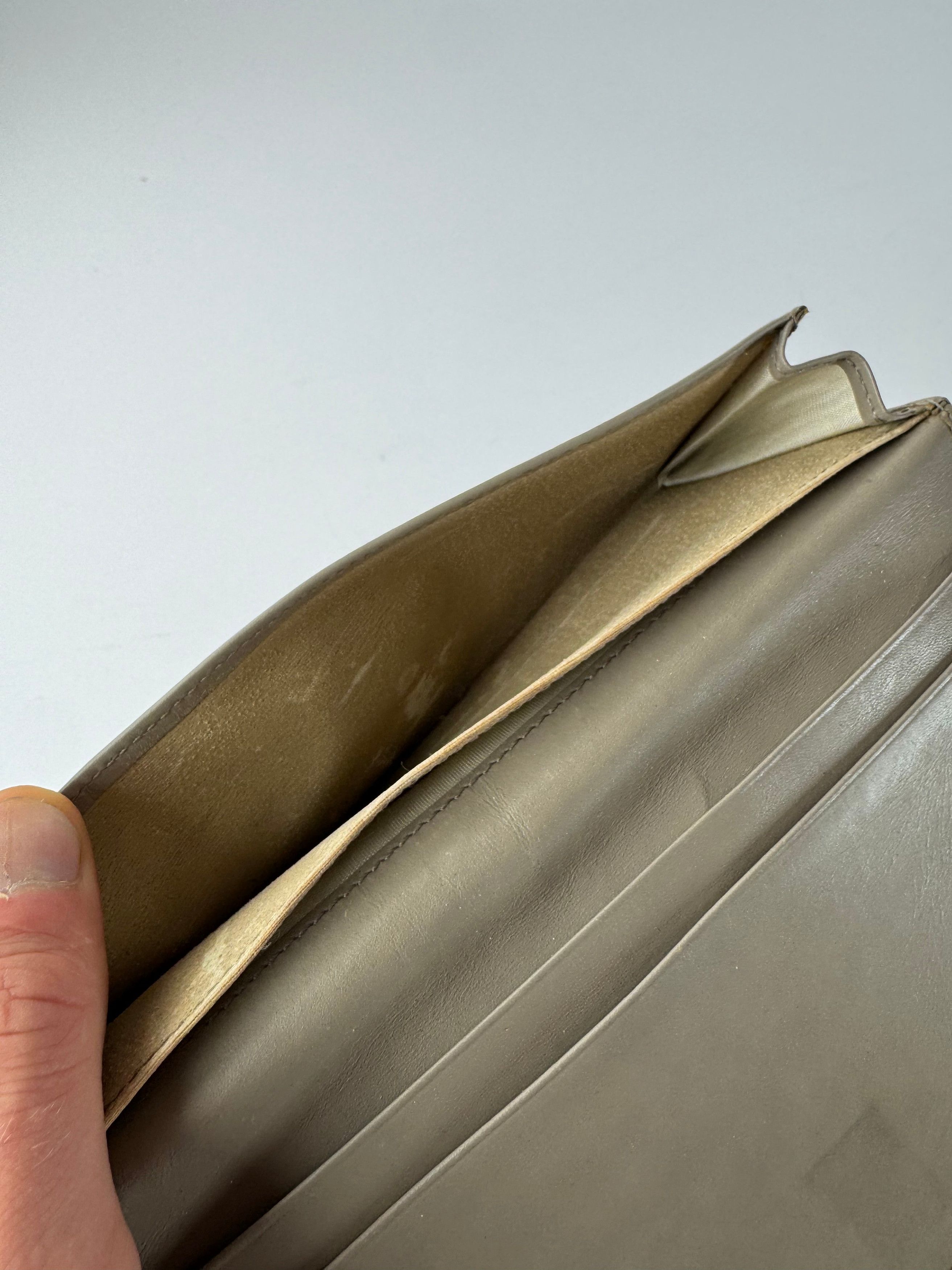 Gucci Vintage Long Leather Wallet Beige Size ONE SIZE - 6 Thumbnail