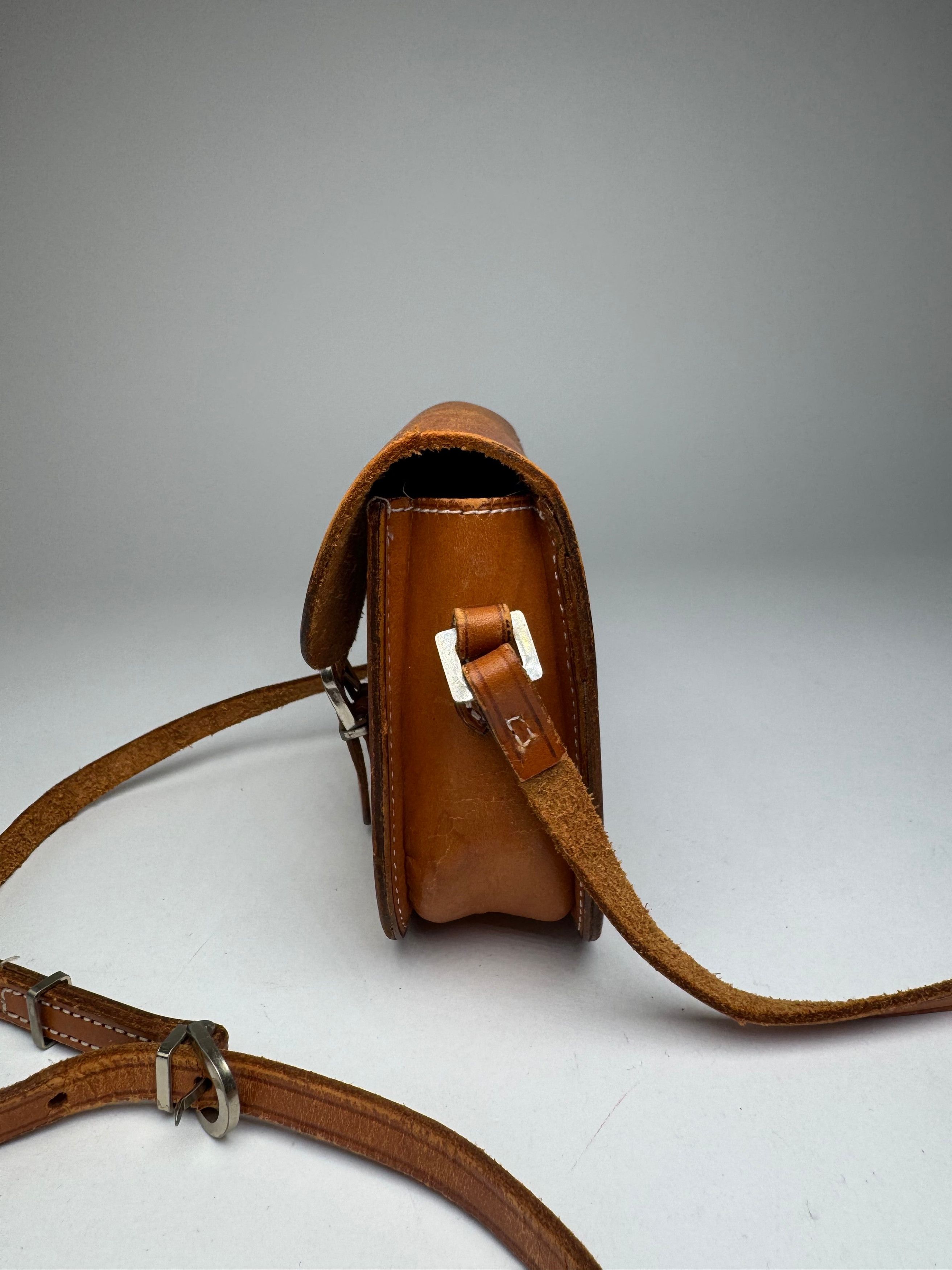 Courreges Vintage Leather Crossbody / Shoulder Bag Brown Size ONE SIZE - 9 Thumbnail