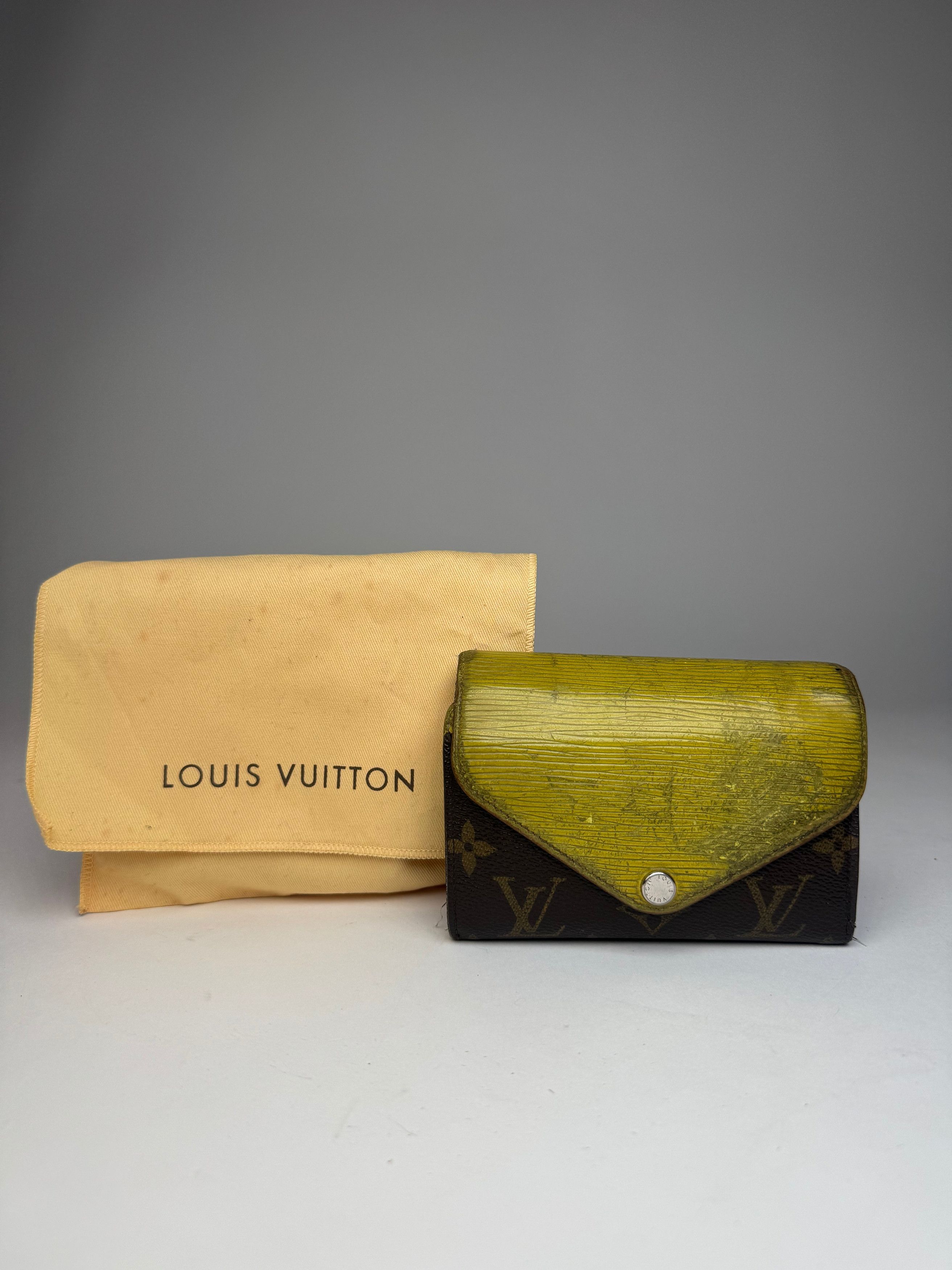 Louis Vuitton Vintage Monogram EPI Leather Wallet Yellow Brown Size ONE SIZE - 4 Thumbnail