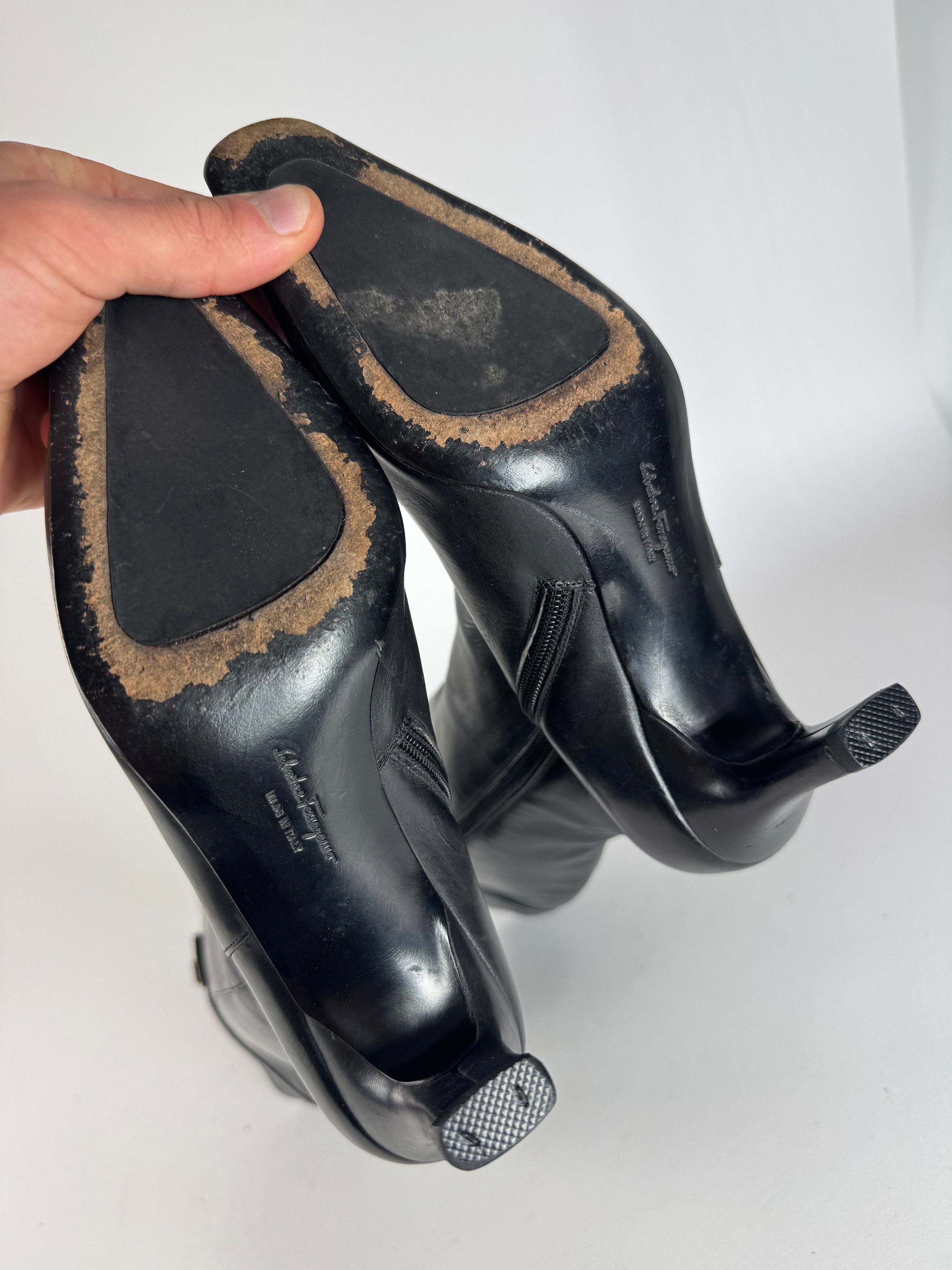 Salvatore Ferragamo Vintage Leather Heeled Boots Black EU38 Size US 7 / IT 37 - 8 Thumbnail