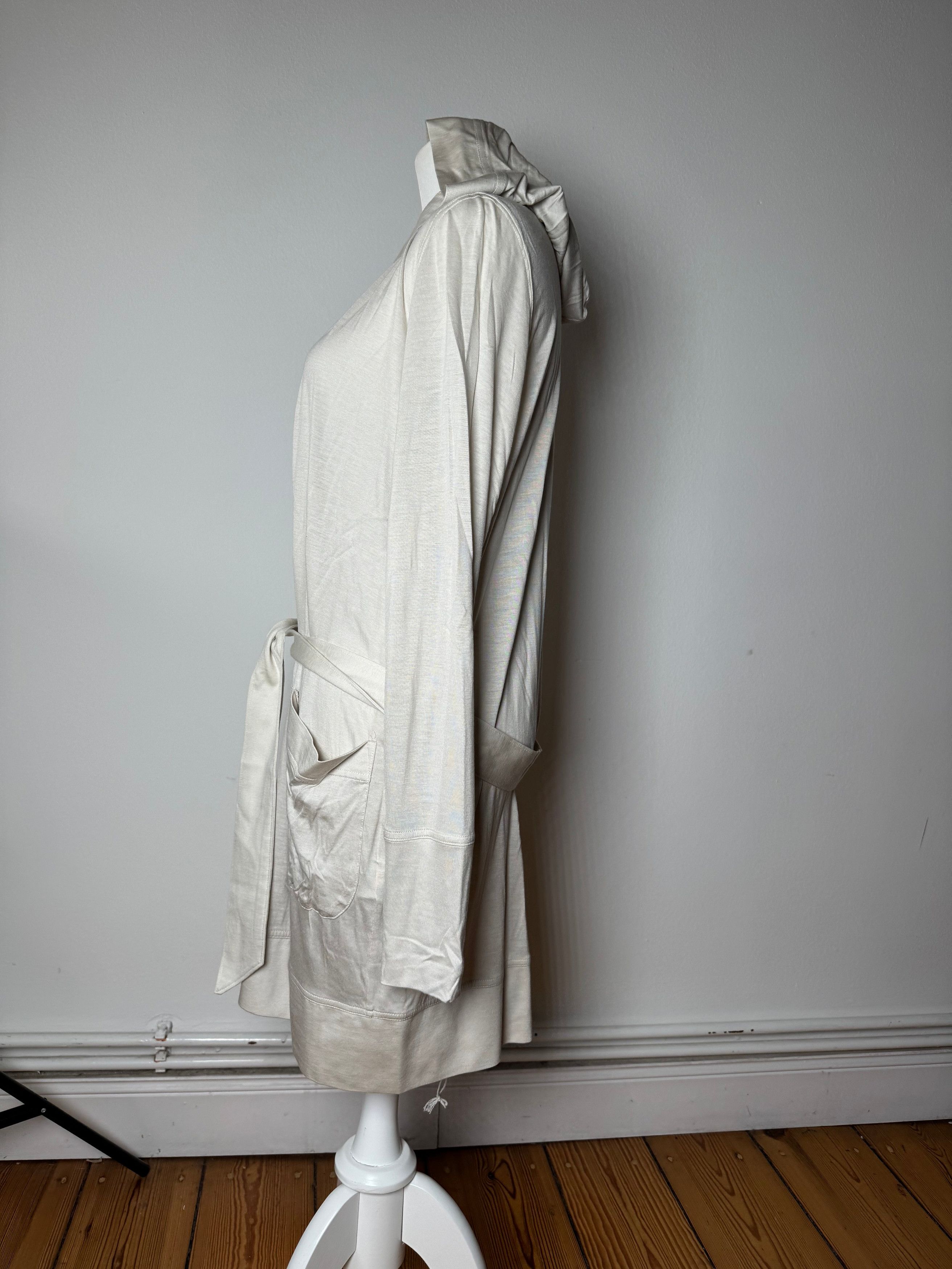 Courreges Vintage Coat White M Size M / US 6-8 / IT 42-44 - 2 Thumbnail