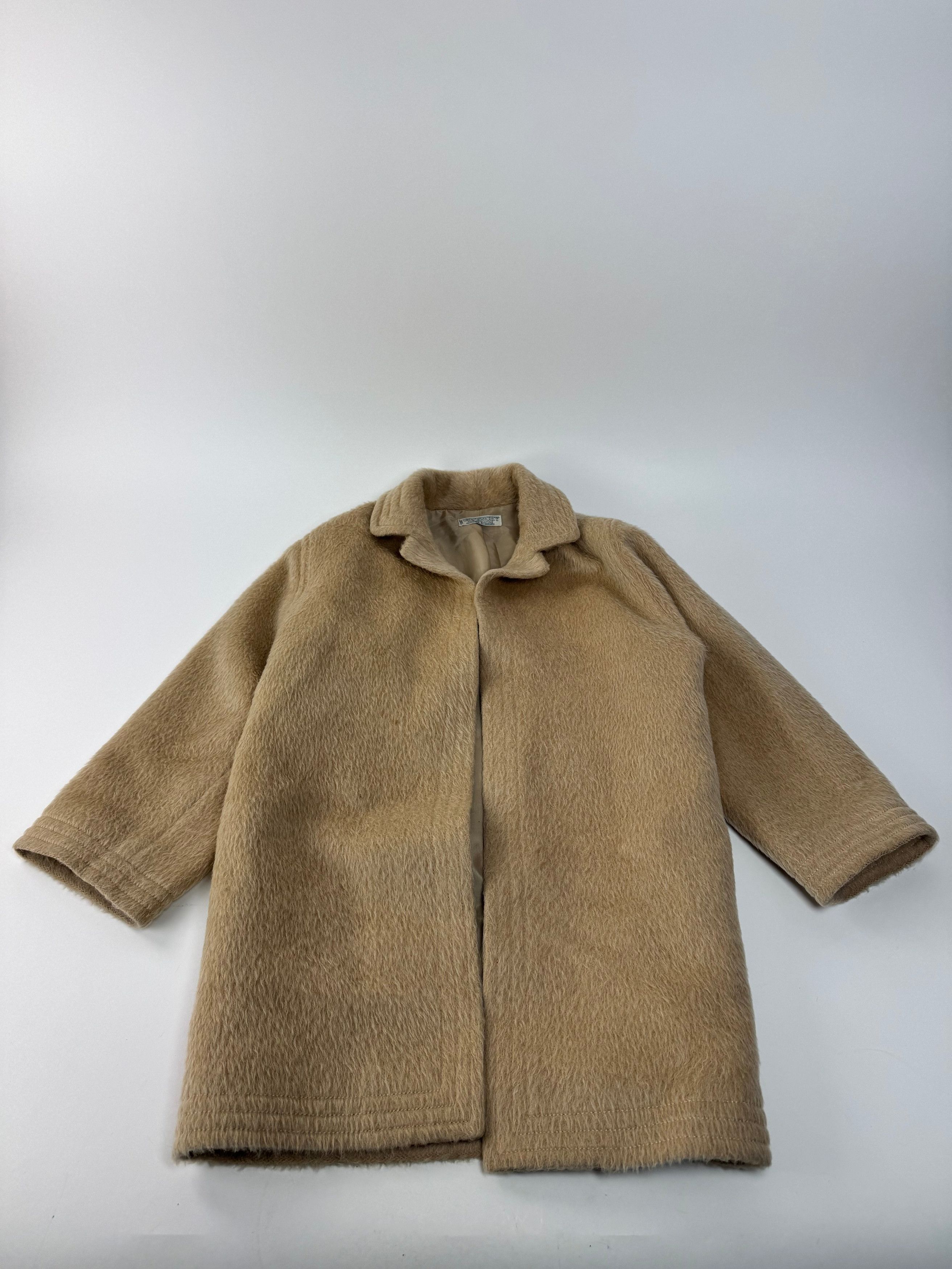Givenchy Vintage Lama Hair Coat Beige M/L Size S / US 4 / IT 40 - 4 Thumbnail