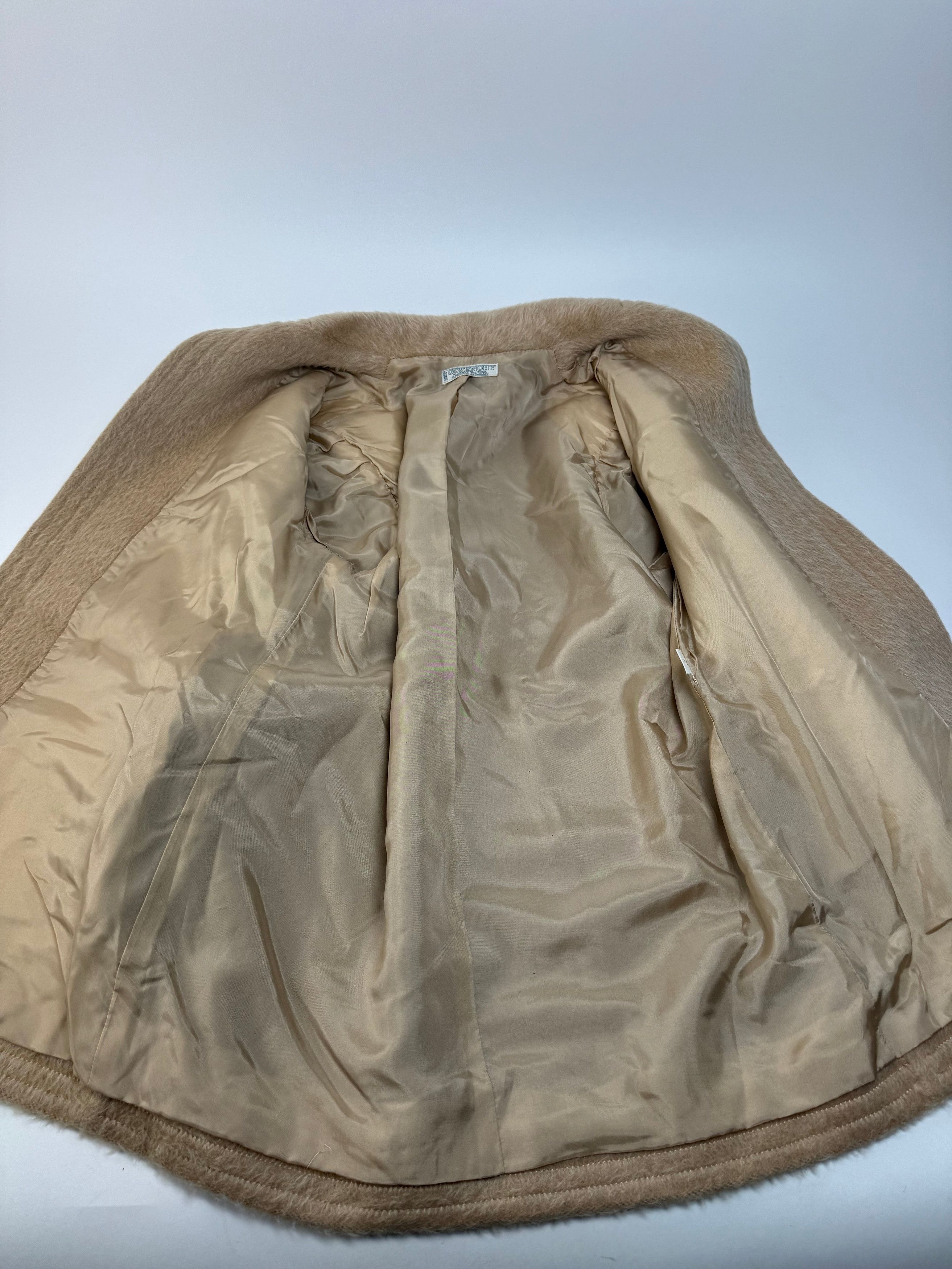 Givenchy Vintage Lama Hair Coat Beige M/L Size S / US 4 / IT 40 - 11 Thumbnail