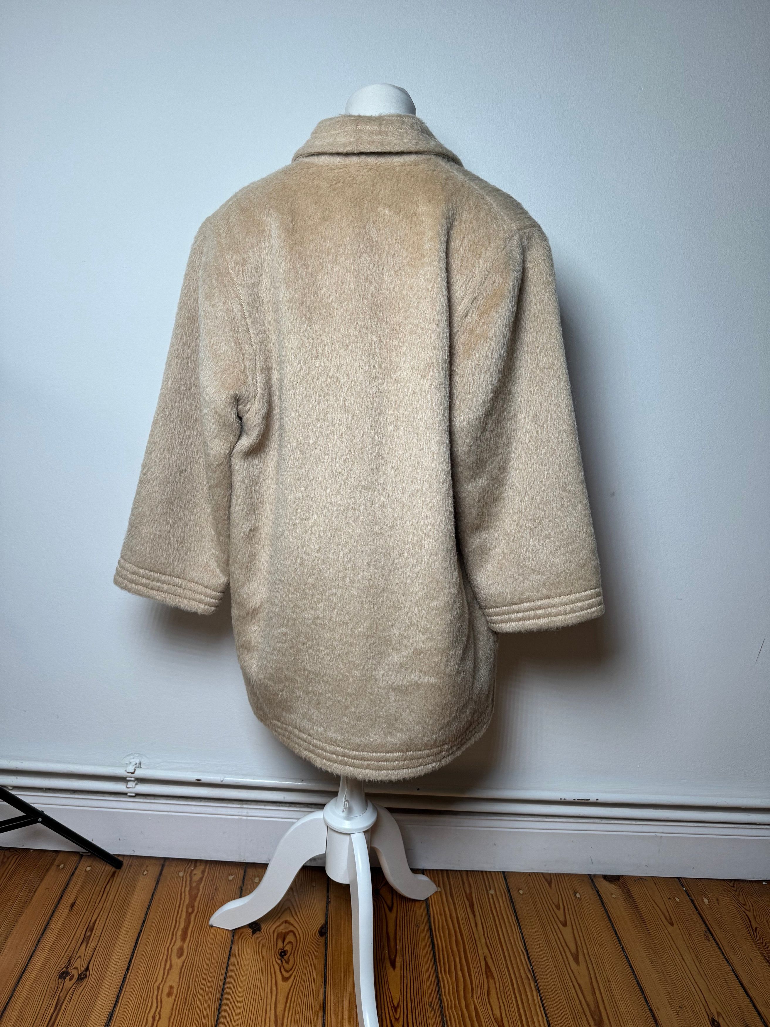 Givenchy Vintage Lama Hair Coat Beige M/L Size S / US 4 / IT 40 - 3 Thumbnail