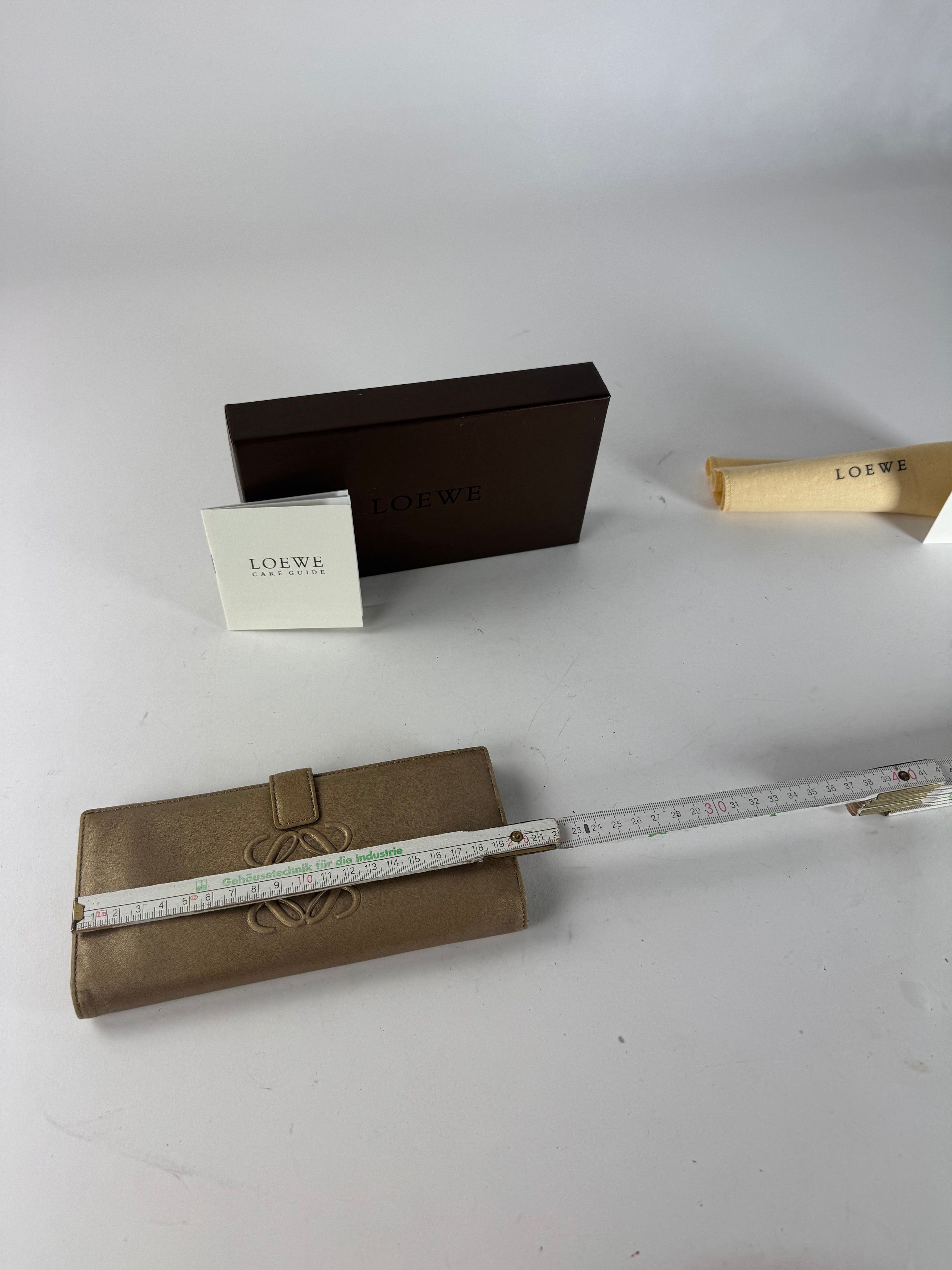 Loewe Vintage Madrid Angaram Logo Leather Wallet Golden Size ONE SIZE - 8 Thumbnail