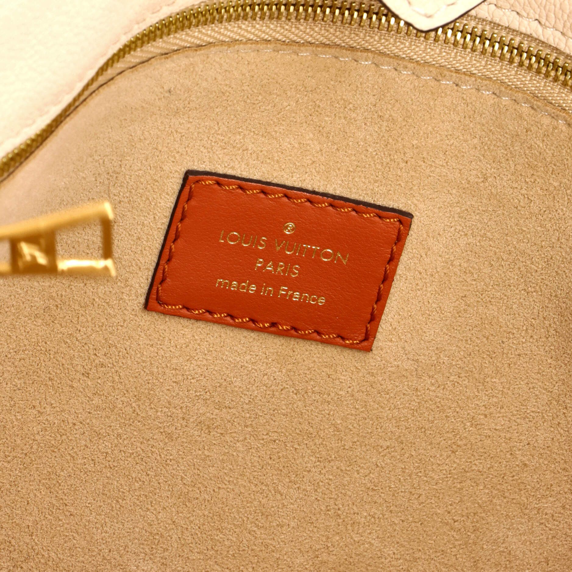 Louis Vuitton On My Side Tote Size ONE SIZE - 7 Thumbnail
