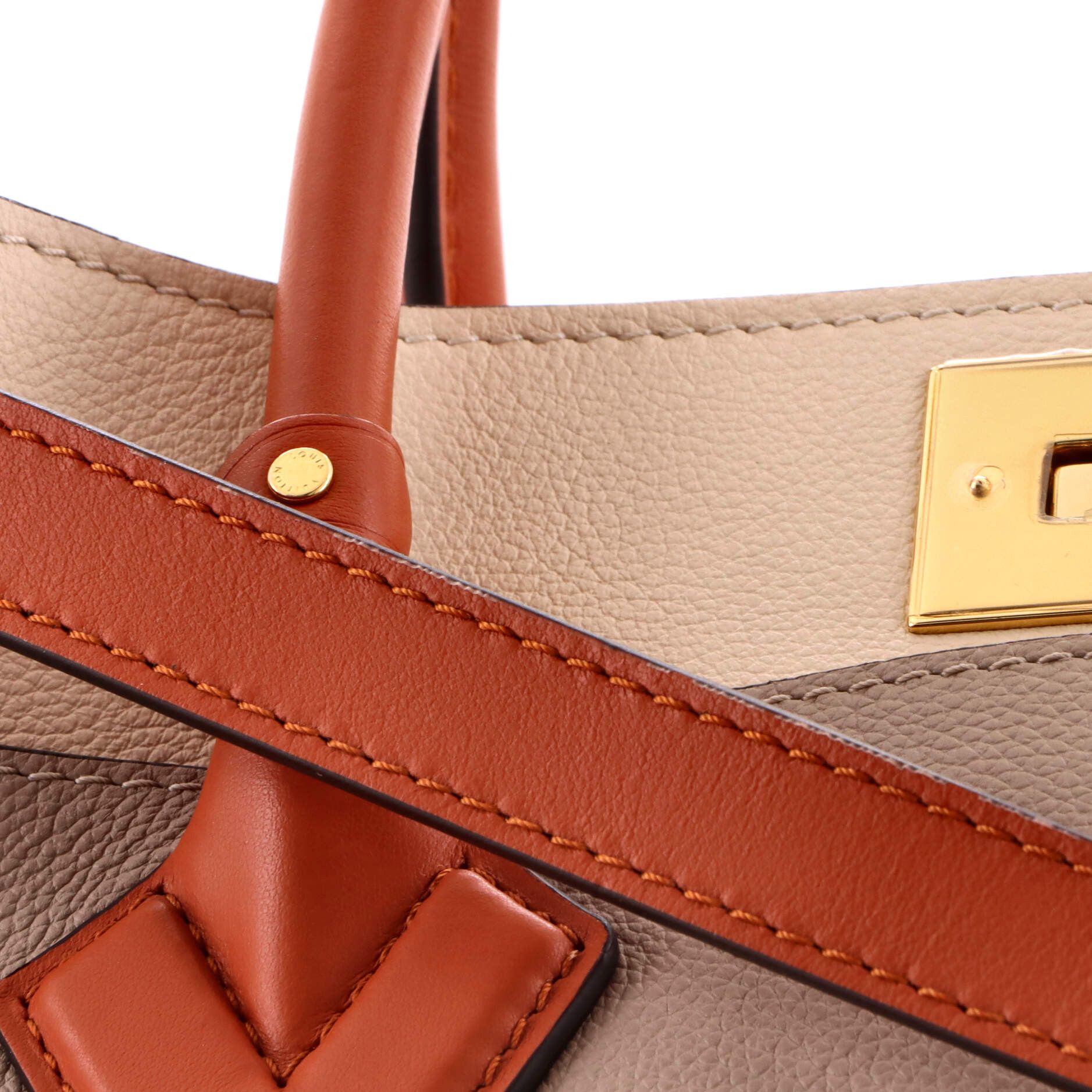 Louis Vuitton On My Side Tote Size ONE SIZE - 6 Thumbnail