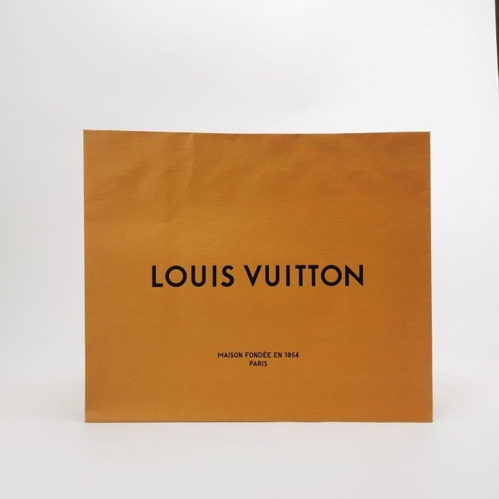 Louis Vuitton Louis Vuitton S Size Polka Dot Print Shirt Size US S / EU 44-46 / 1 - 11 Thumbnail