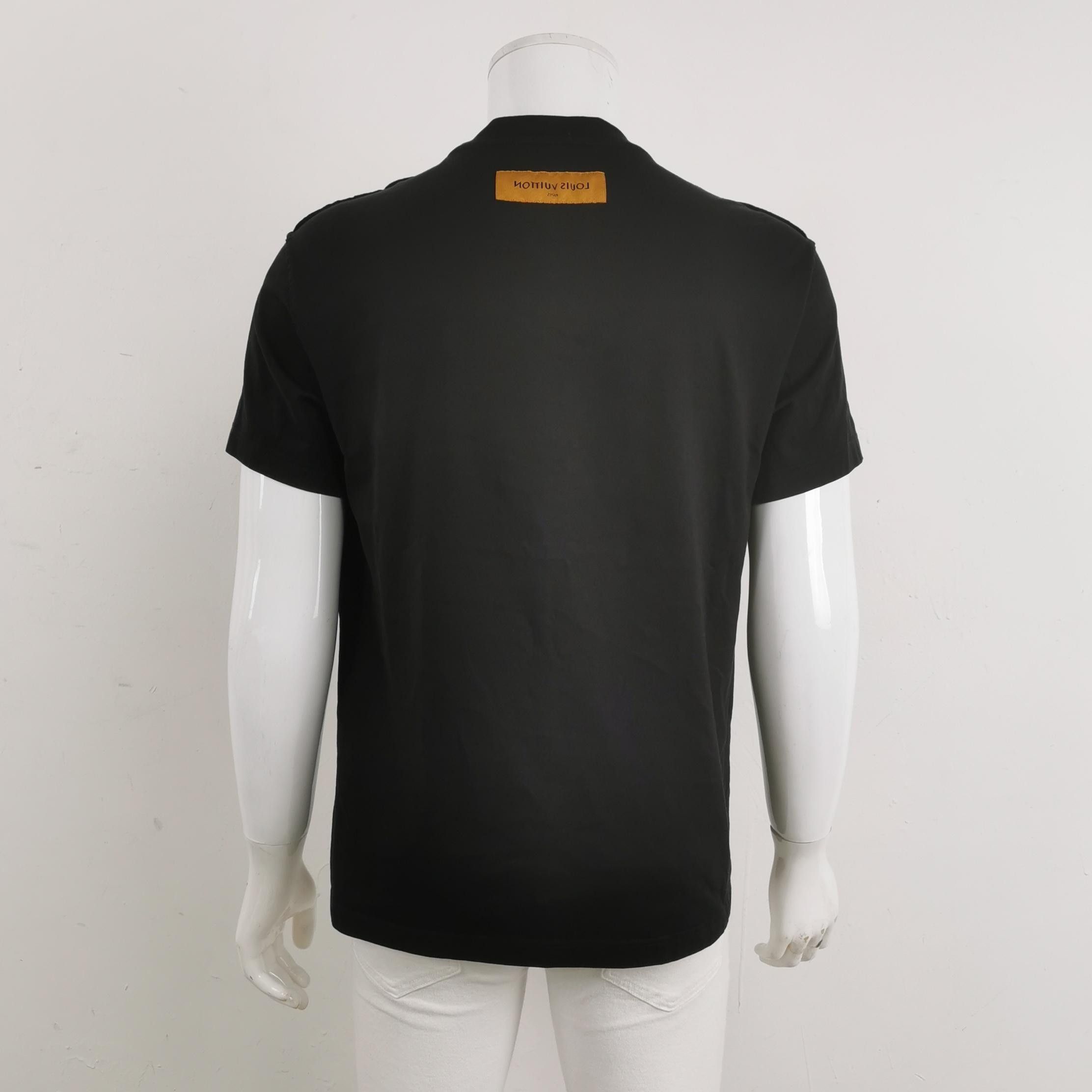 Louis Vuitton Louis Vuitton M Size Logo Round Neck T-Shirt Size US M / EU 48-50 / 2 - 4 Thumbnail