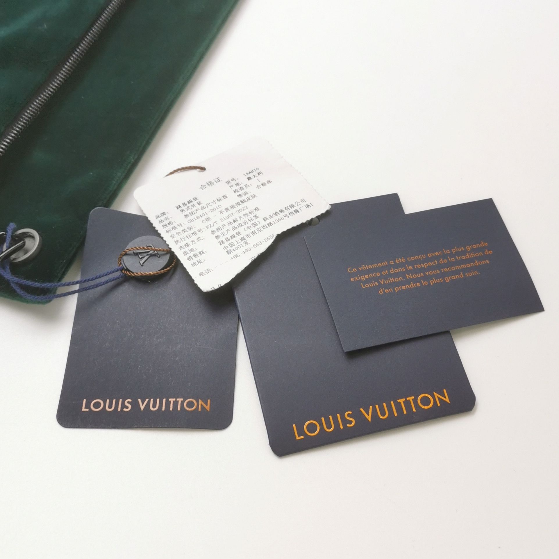 Louis Vuitton Louis Vuitton Cotton Logo Hooded Jacket S Size US S / EU 44-46 / 1 - 12 Thumbnail