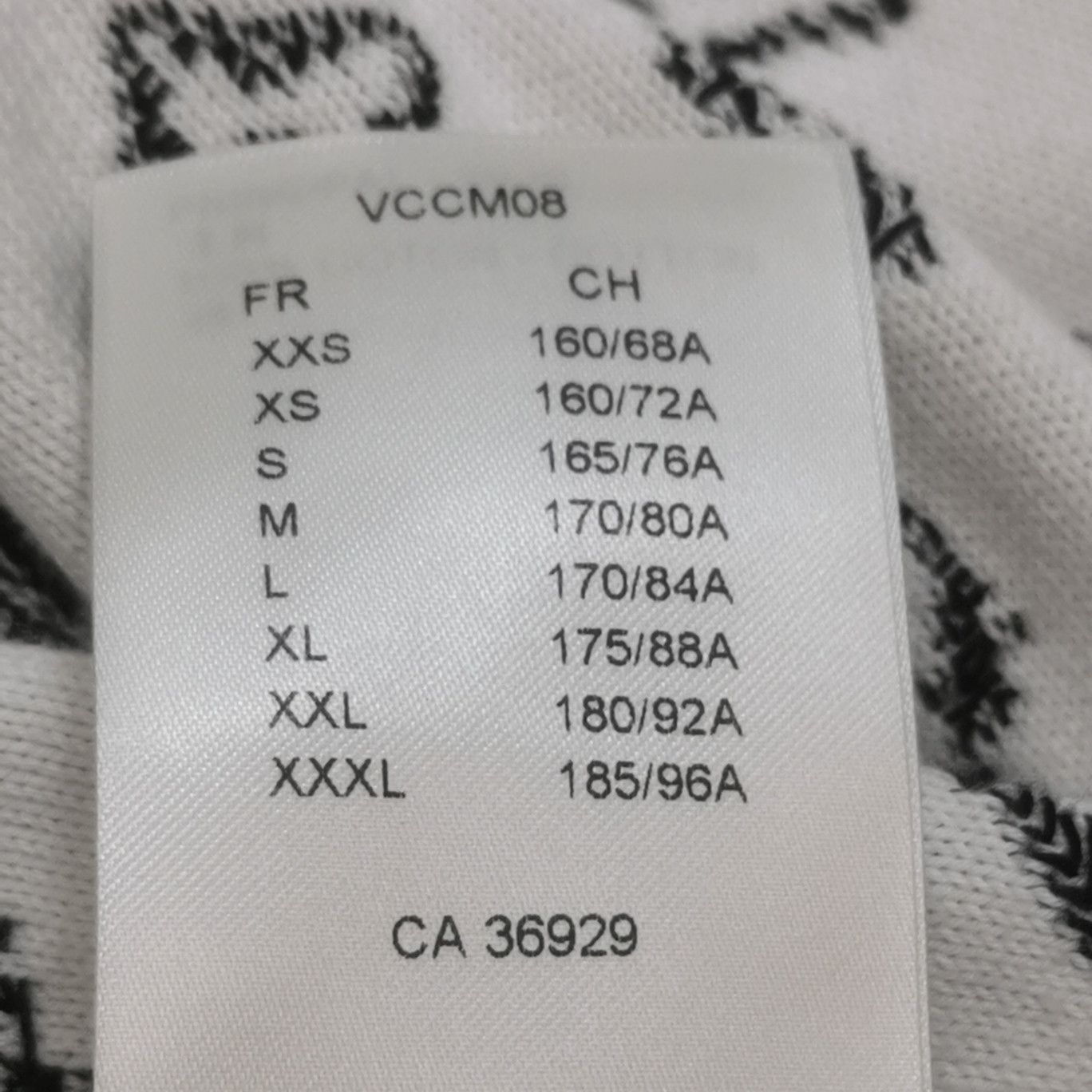 Louis Vuitton Louis Vuitton Black Monogram Sweater L Size US L / EU 52-54 / 3 - 10 Thumbnail