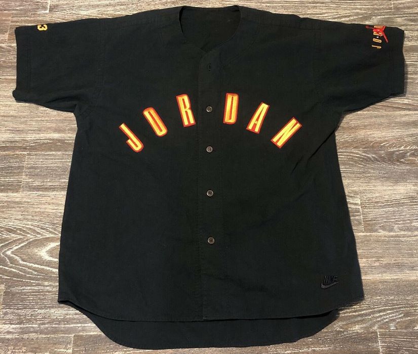 Air Jordan vtg Baseball Jersey 90s Basketball Nike Red Gold embroidered  Youth M