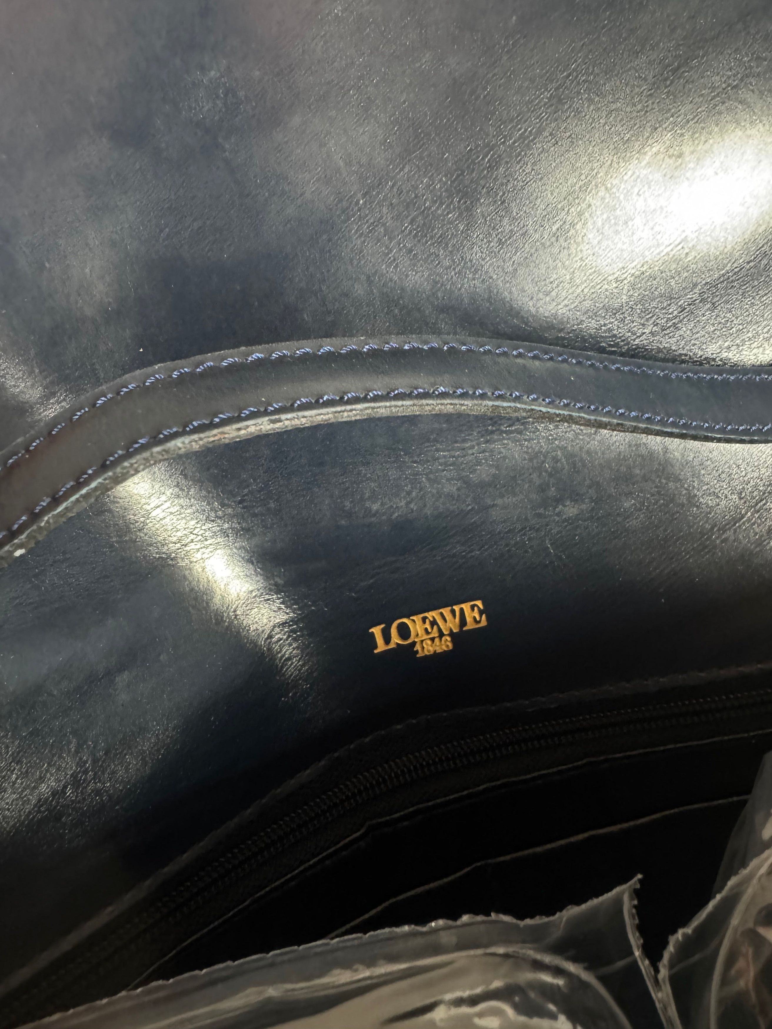 Loewe Vintage Leather Shoulder Bag Navy Size ONE SIZE - 8 Thumbnail