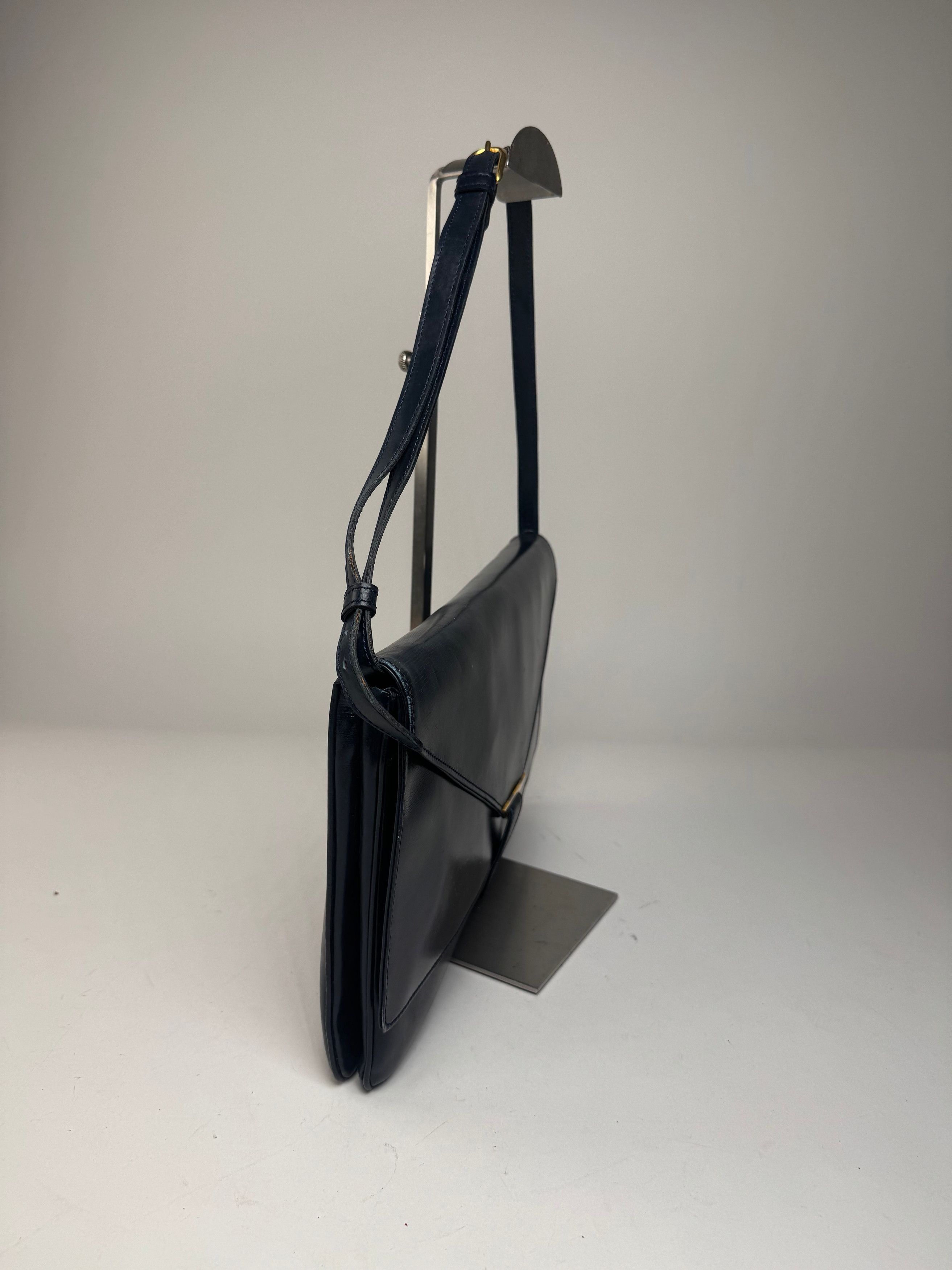 Loewe Vintage Leather Shoulder Bag Navy Size ONE SIZE - 5 Thumbnail