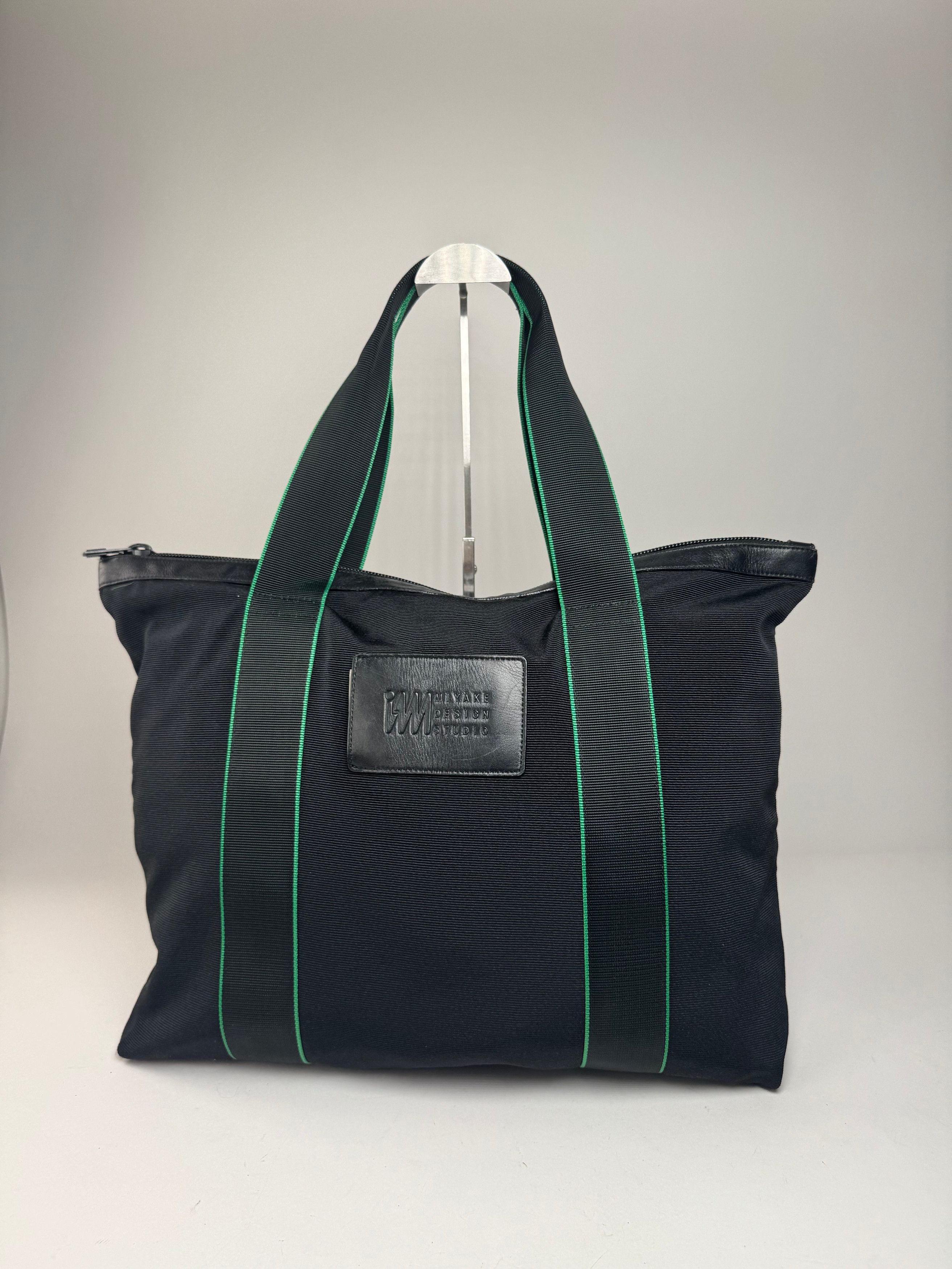 Issey Miyake Vintage Polyester / Leather Tote Bag Black/Green Size ONE SIZE - 14 Thumbnail