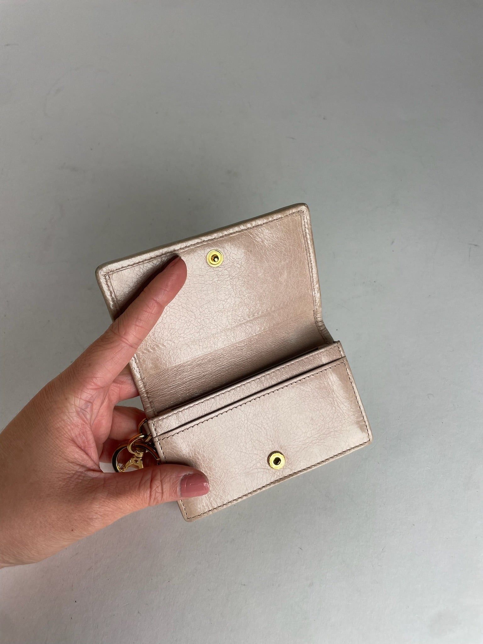 Miu Miu Vintage Metallasse Leather Card Holder Beige Size ONE SIZE - 6 Thumbnail