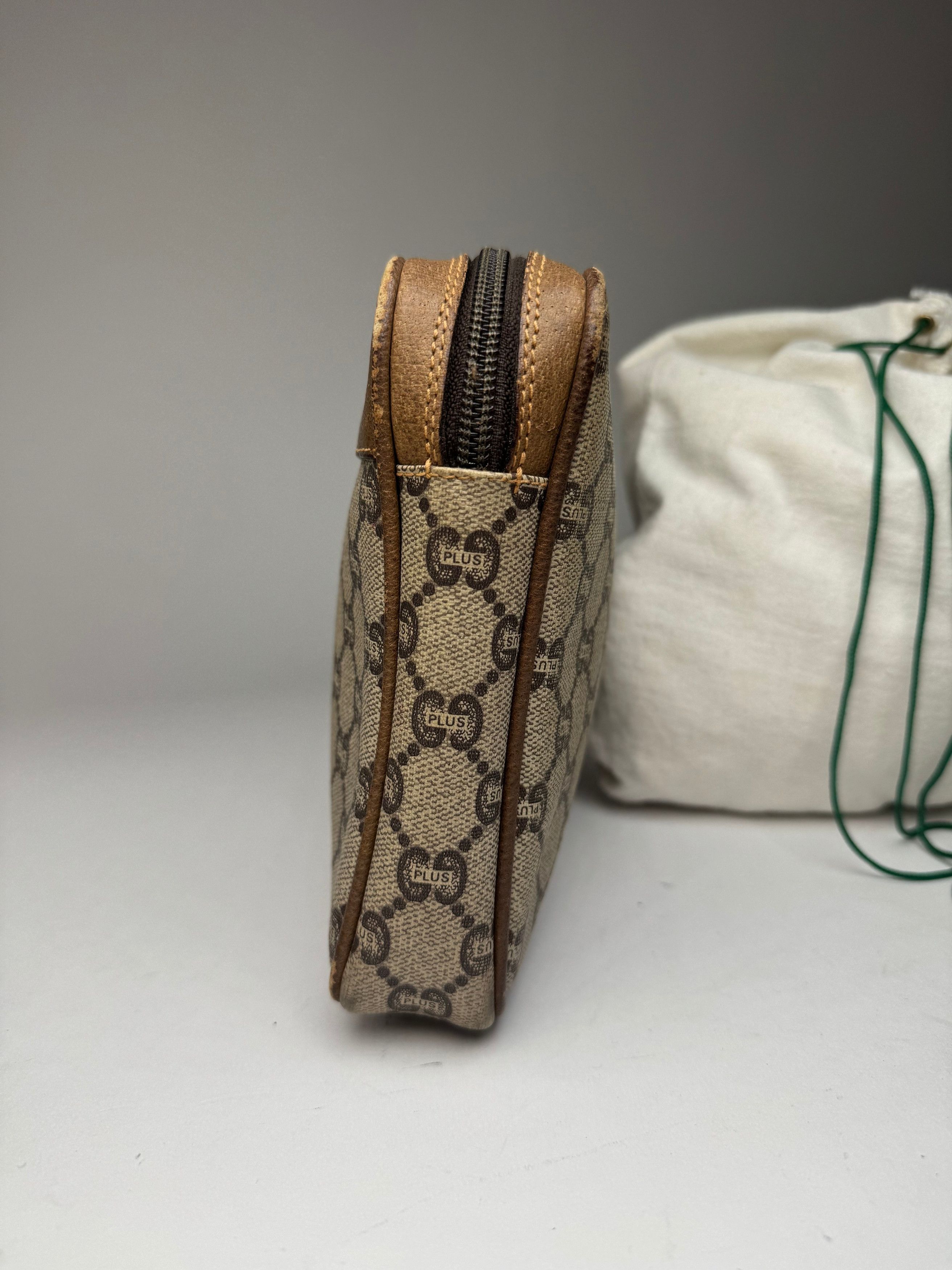 Gucci Vintage Monogram Leather Clutch Grey Brown Size ONE SIZE - 7 Thumbnail