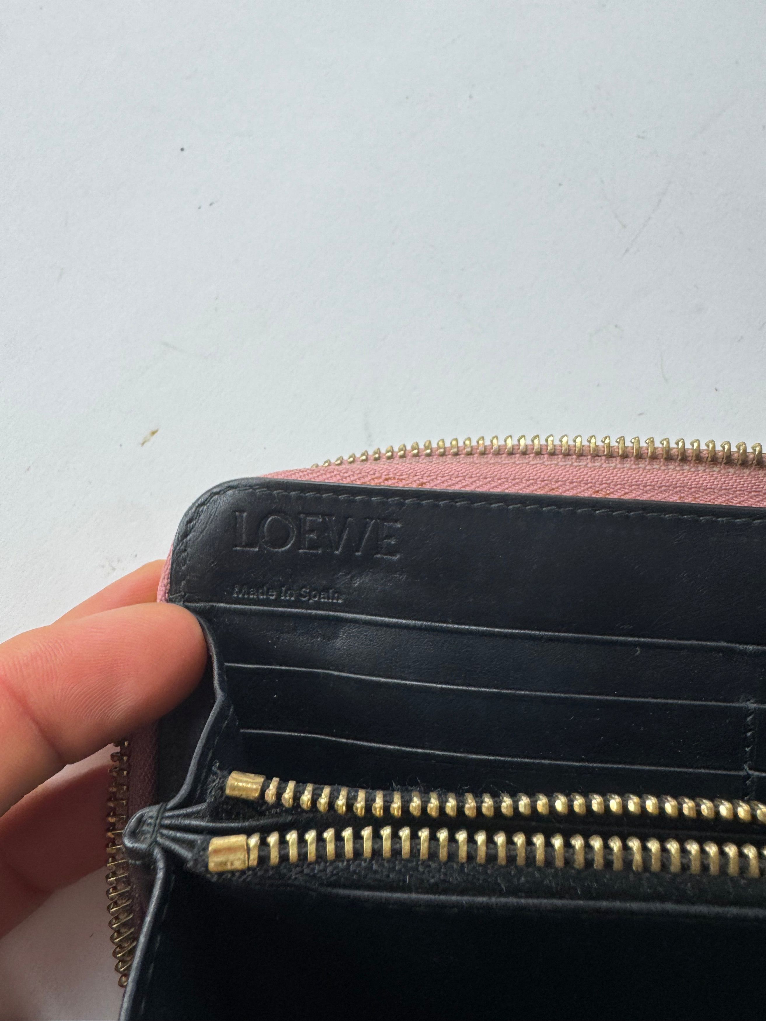 Loewe Vintage Madrid Zippy Leather monogram Wallet Pink Size ONE SIZE - 7 Thumbnail