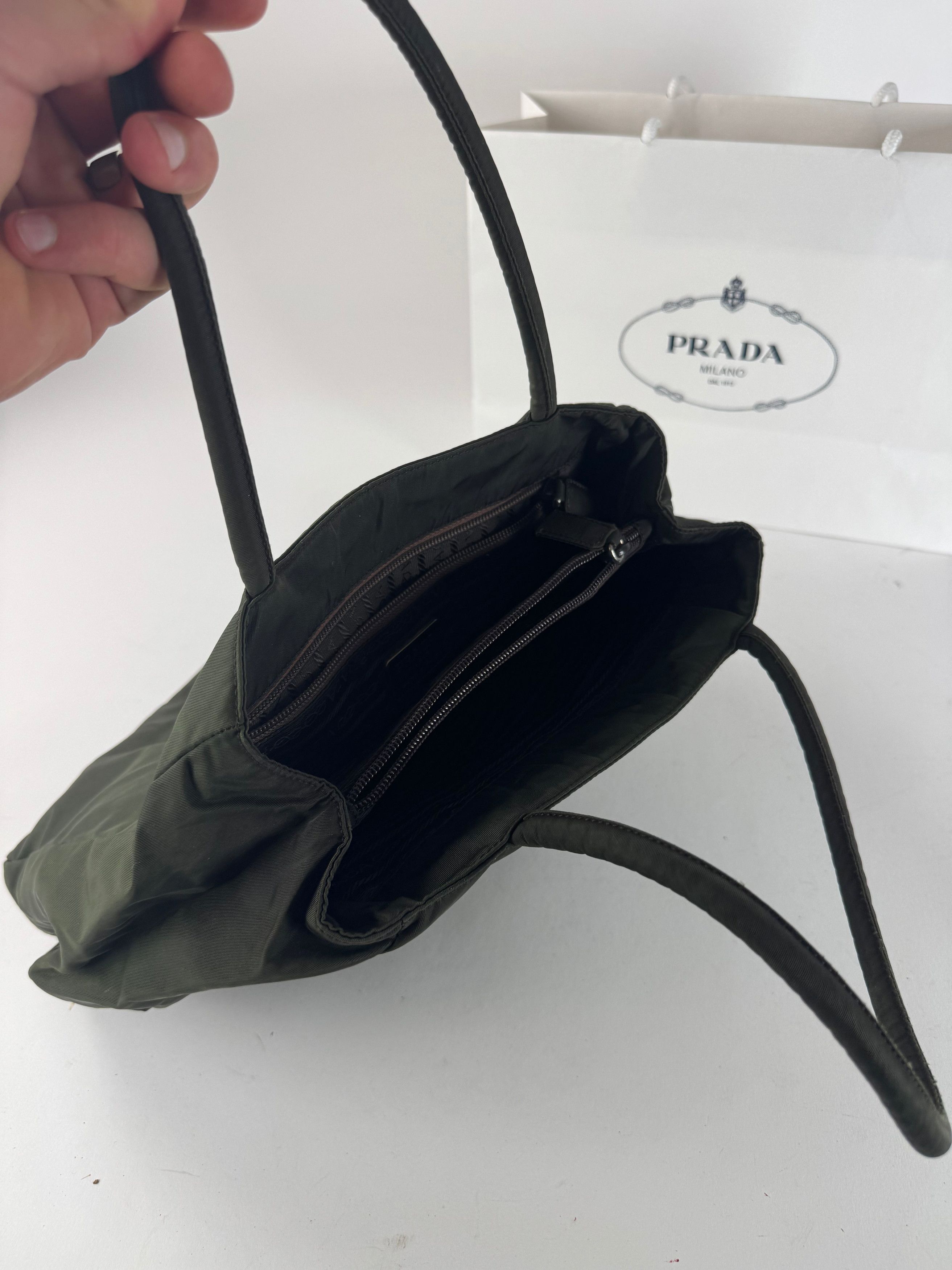 Prada Vintage Nylon Triangle Handbag Green Size ONE SIZE - 4 Thumbnail