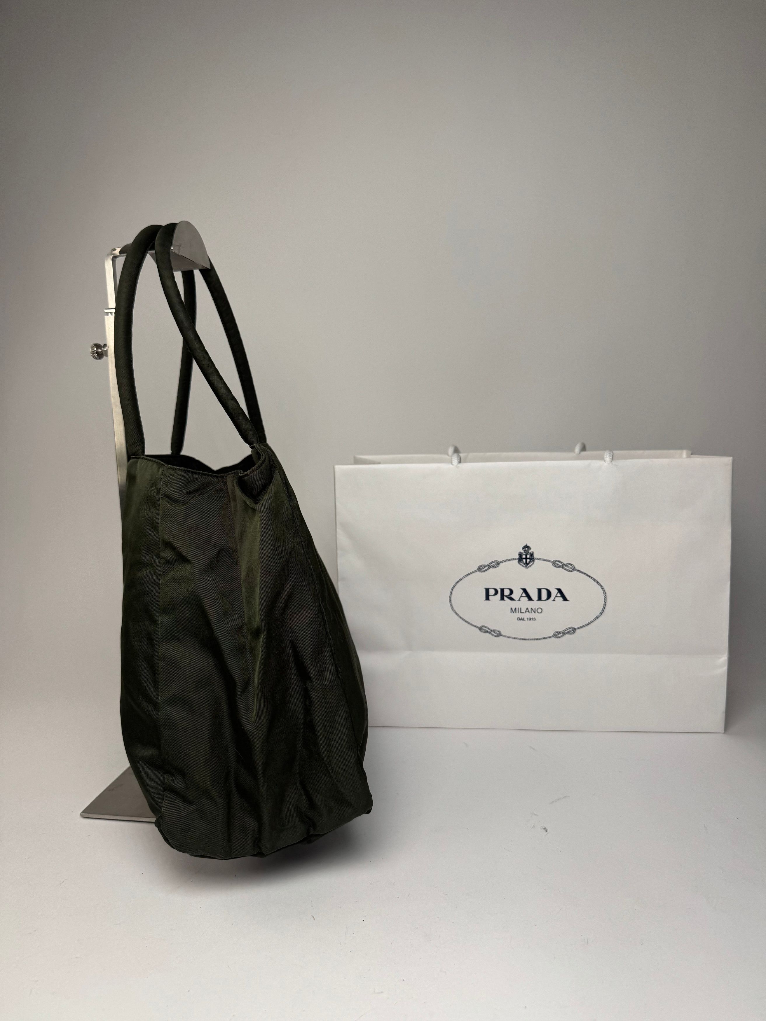 Prada Vintage Nylon Triangle Handbag Green Size ONE SIZE - 9 Thumbnail