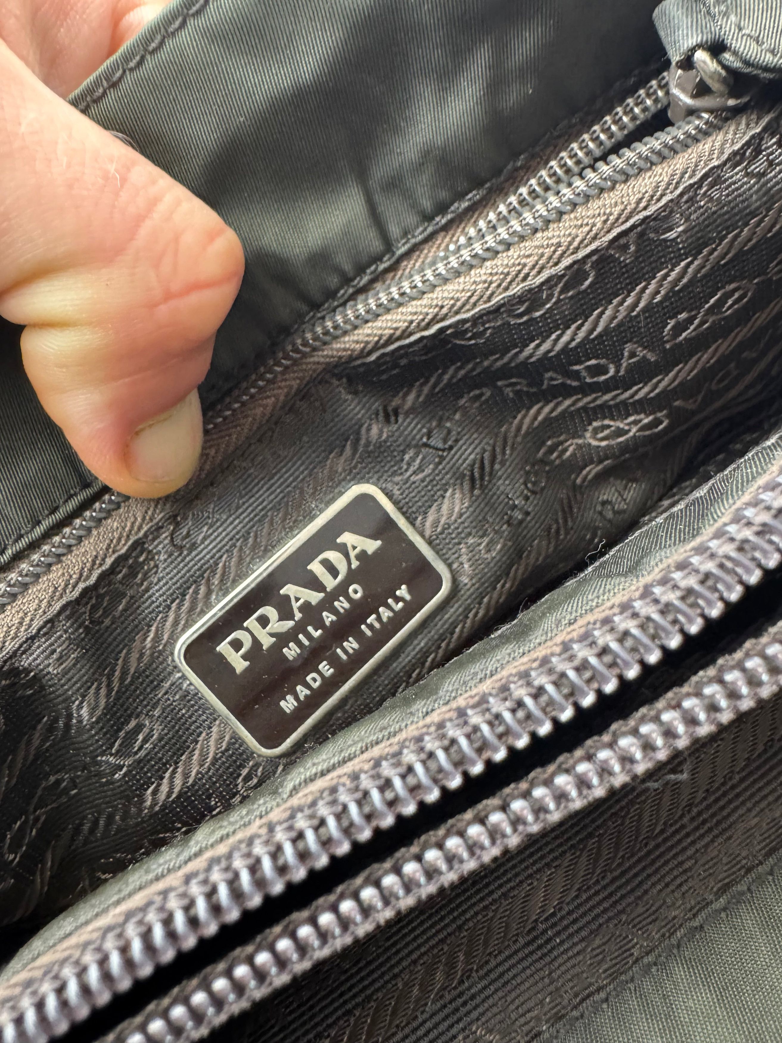 Prada Vintage Nylon Triangle Handbag Green Size ONE SIZE - 5 Thumbnail