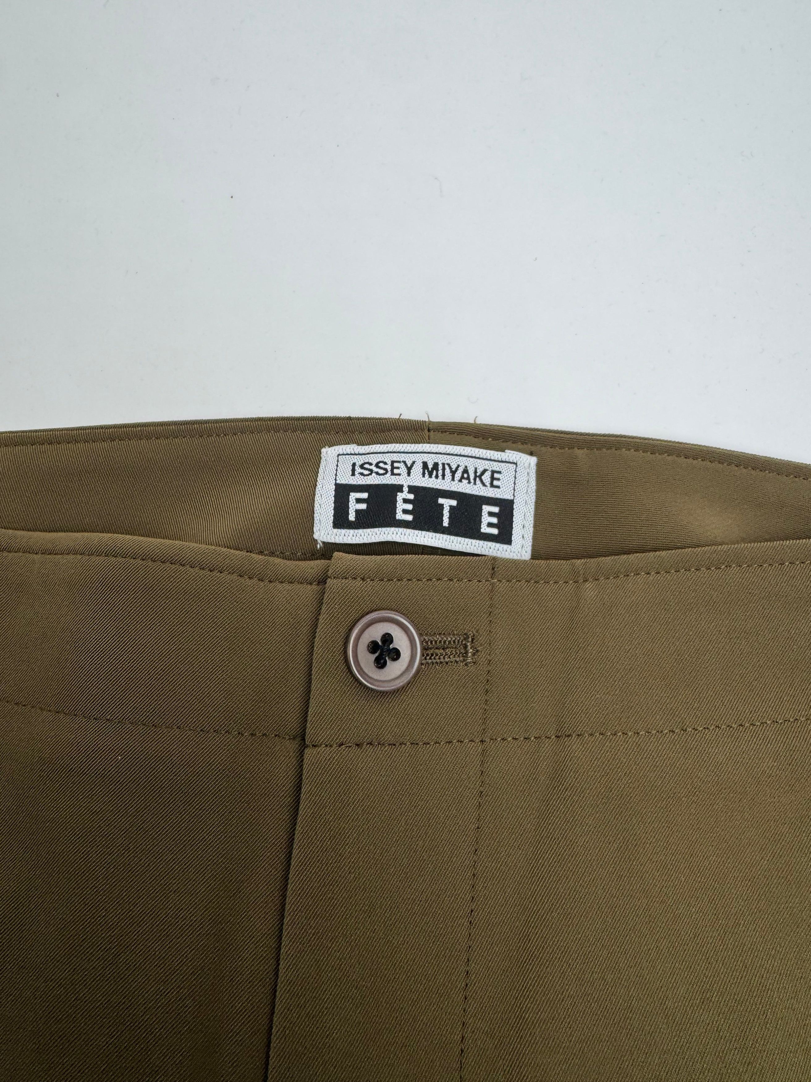 Issey Miyake Vintage Polyester Pants Khaki 1 Size 27" / US 4 / IT 40 - 4 Thumbnail
