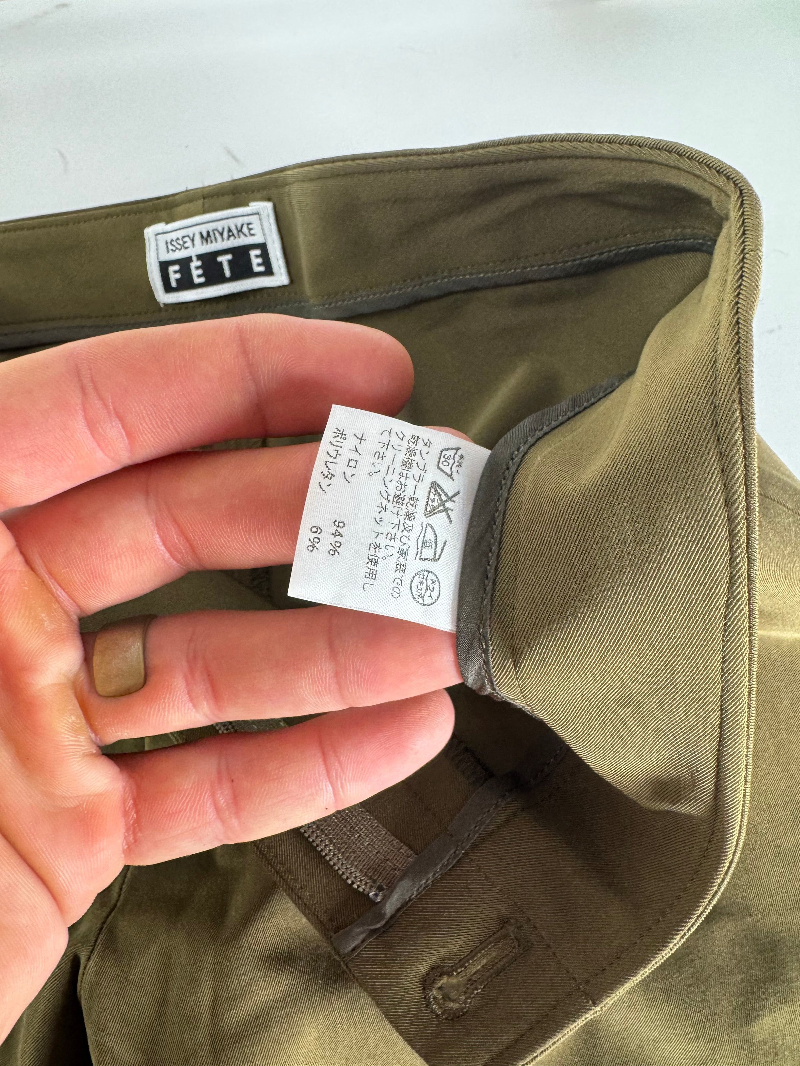 Issey Miyake Vintage Polyester Pants Khaki 1 Size 27" / US 4 / IT 40 - 11 Thumbnail