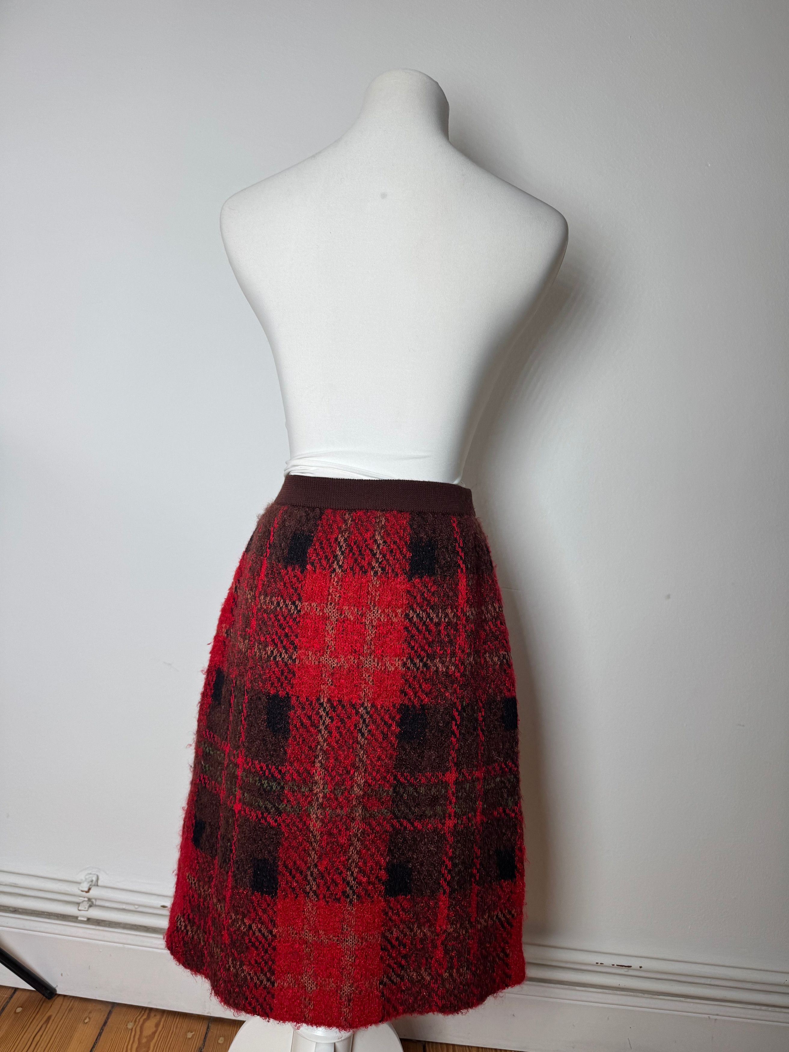 Other Vintage Yves Saint Laurent Checked Skirt Red Black Size 27" / US 4 / IT 40 - 13 Thumbnail
