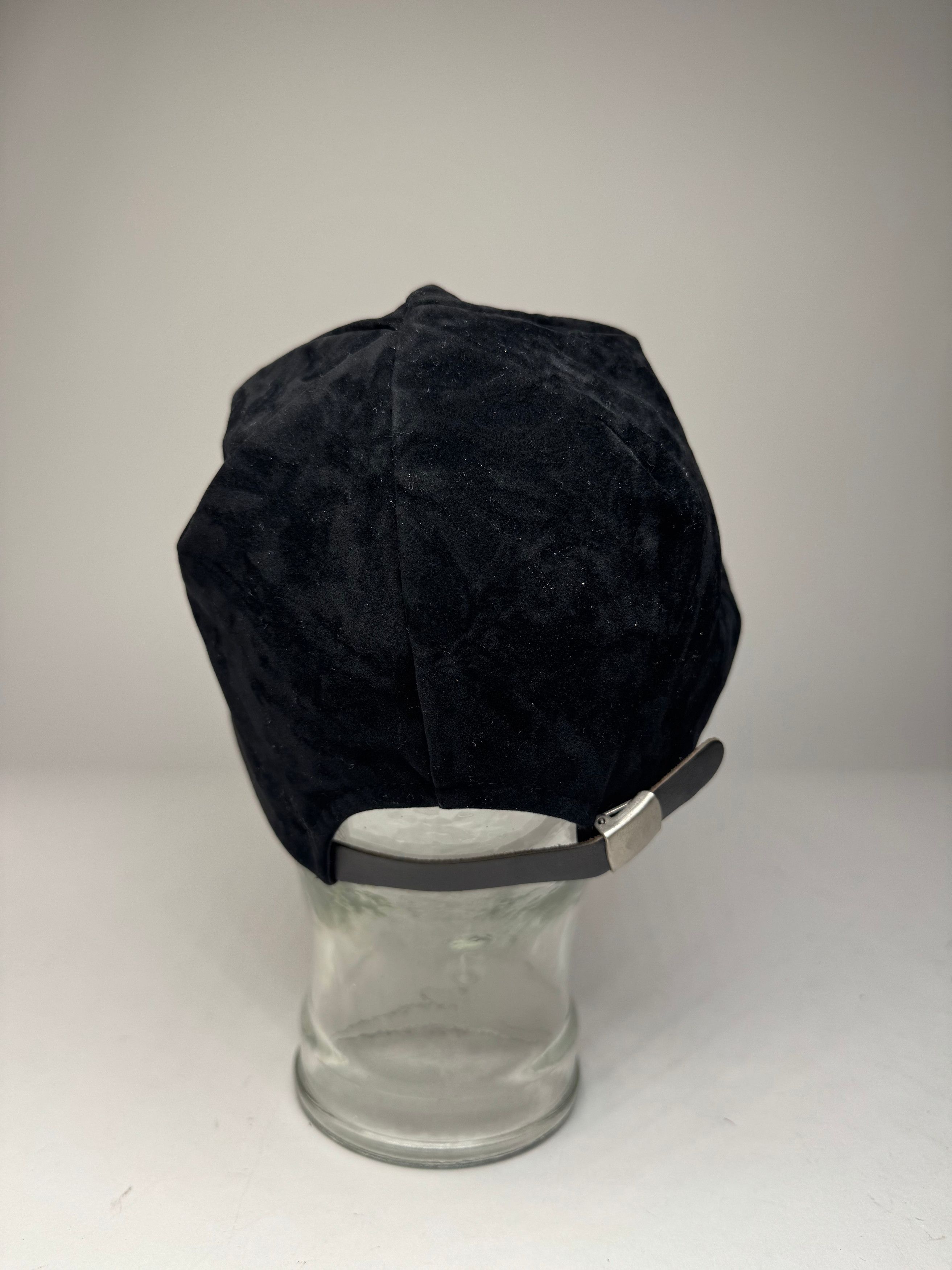 Courreges Vintage Velvet SnapBack Black Size ONE SIZE - 9 Thumbnail