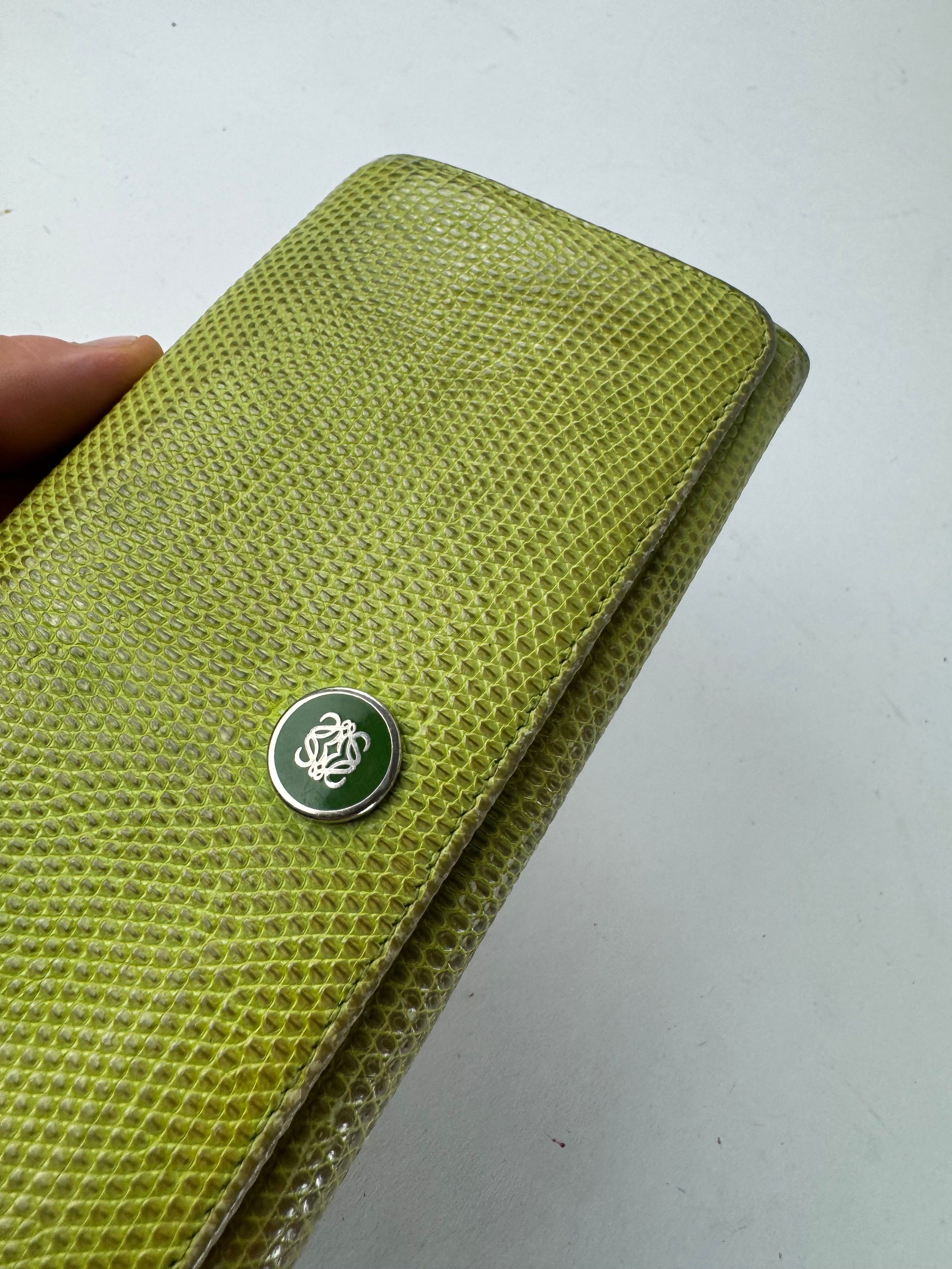 Loewe Vintage Madrid Snake Emblossed Leather Wallet Green Size ONE SIZE - 3 Thumbnail