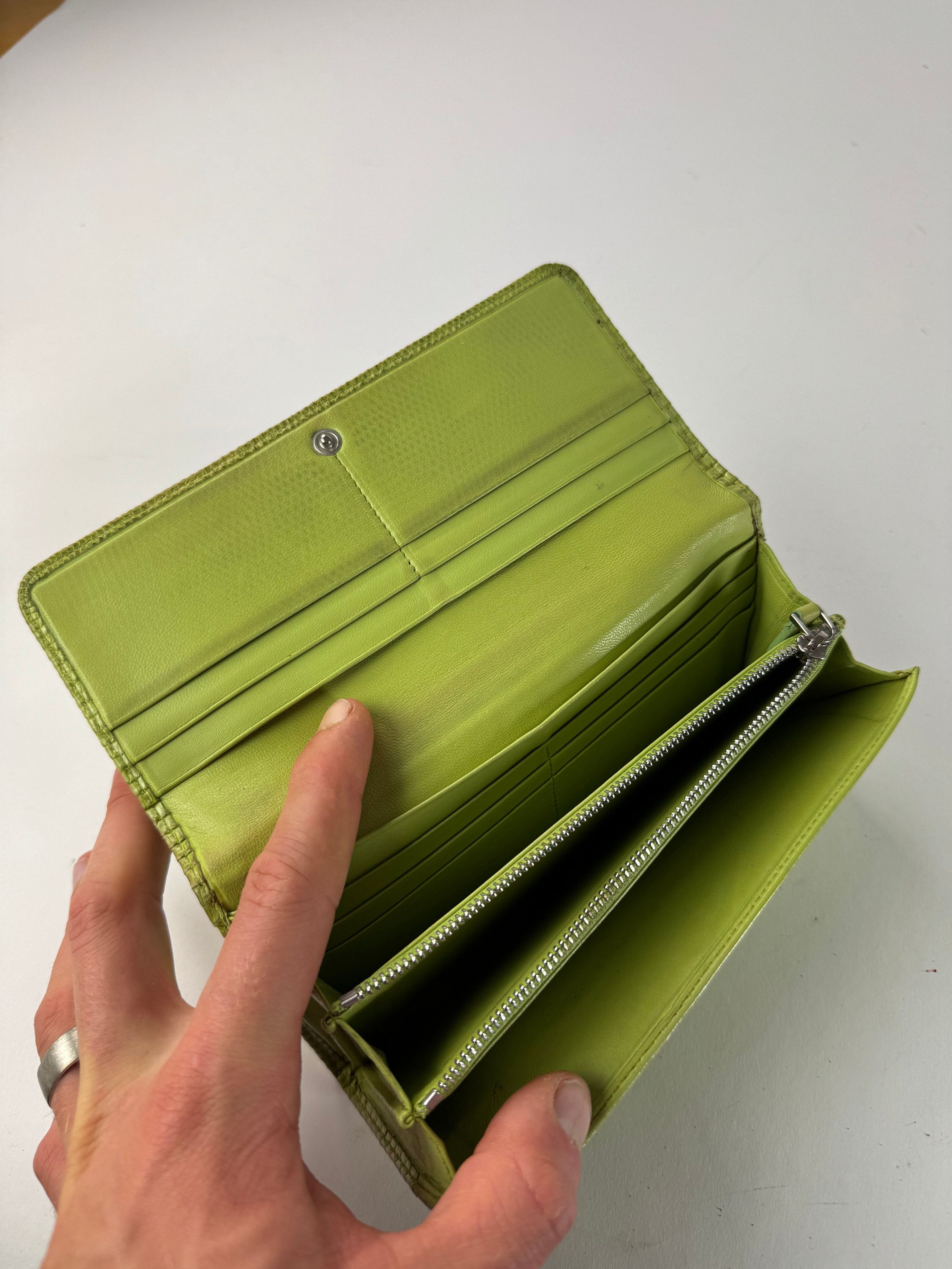 Loewe Vintage Madrid Snake Emblossed Leather Wallet Green Size ONE SIZE - 6 Thumbnail