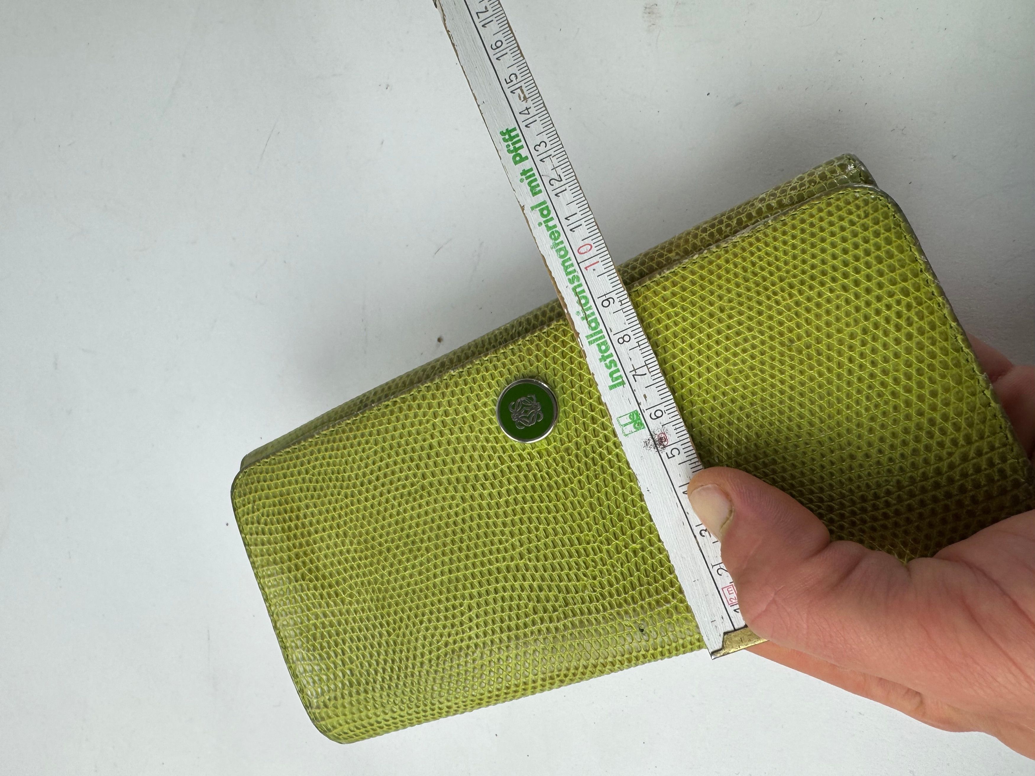 Loewe Vintage Madrid Snake Emblossed Leather Wallet Green Size ONE SIZE - 9 Thumbnail