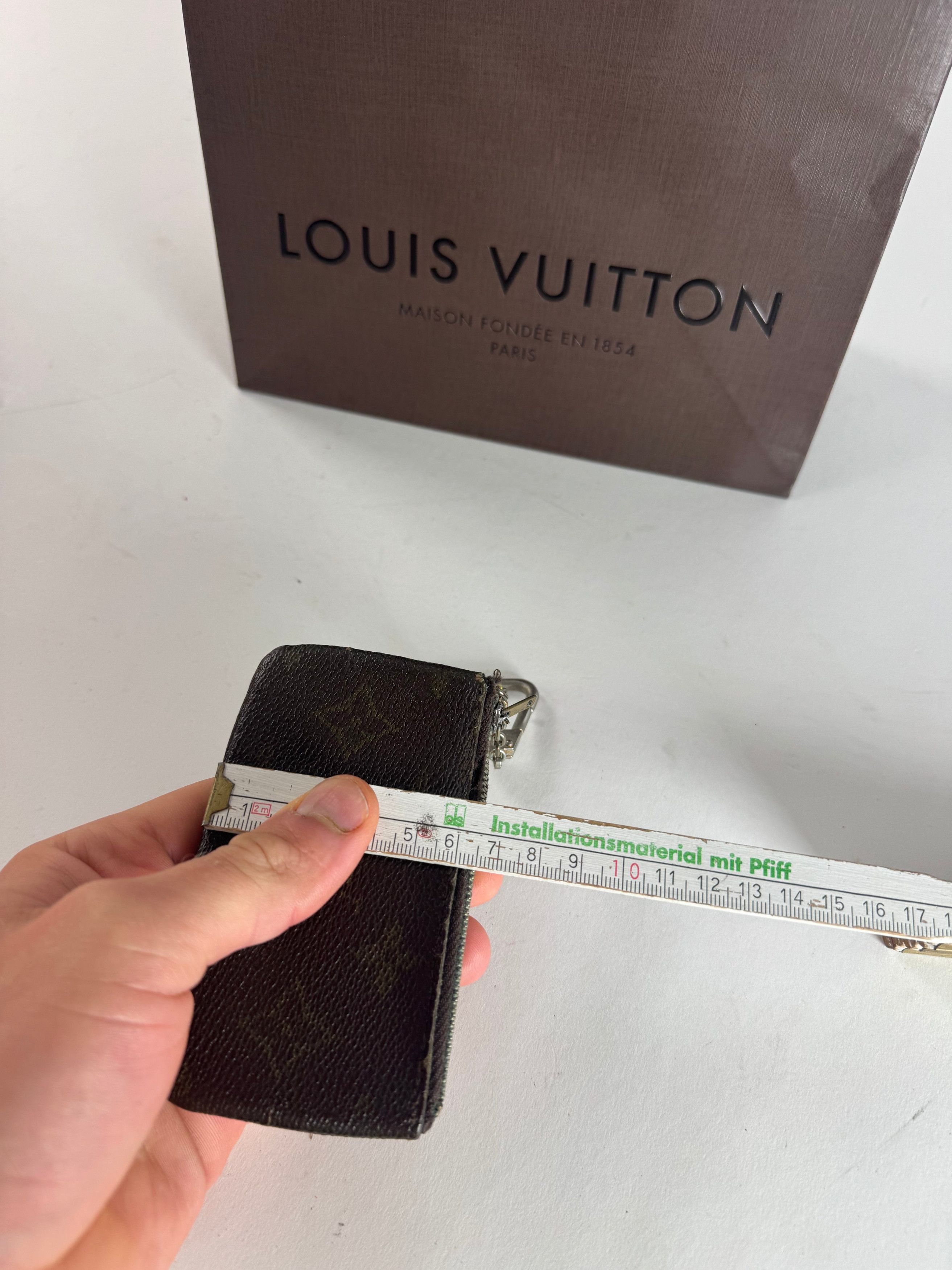 Louis Vuitton Vintage Le Dauphine Leather Card Holder Brown Size ONE SIZE - 8 Thumbnail