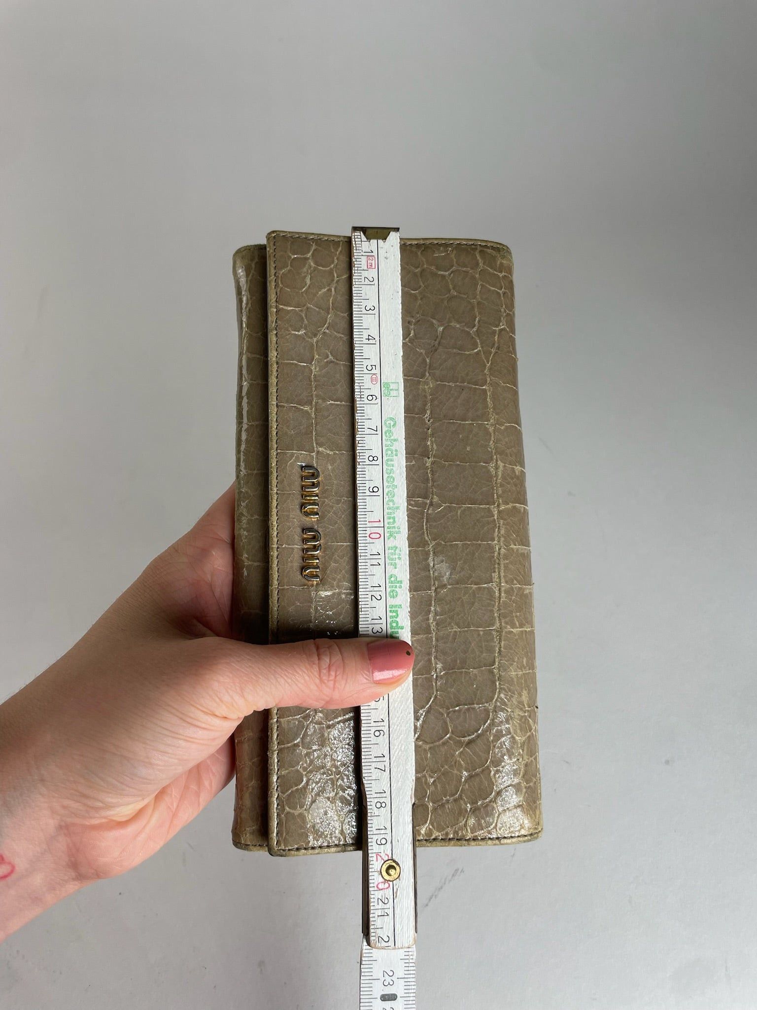 Miu Miu Vintage crocodile Emblossed Leather Wallet Brown Size ONE SIZE - 6 Thumbnail