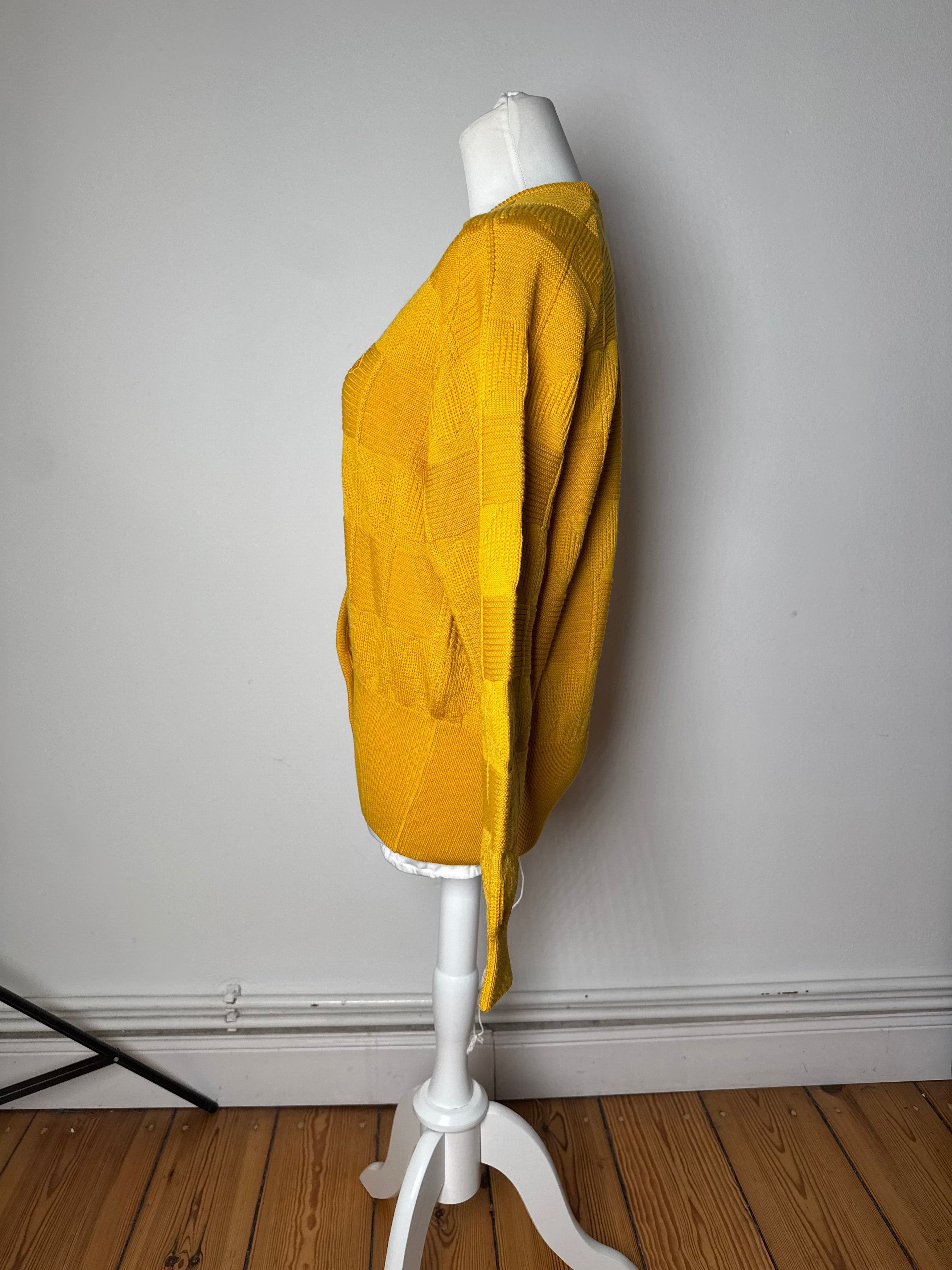 Dior Vintage V Neck Jumper Yellow M Size M / US 6-8 / IT 42-44 - 2 Thumbnail