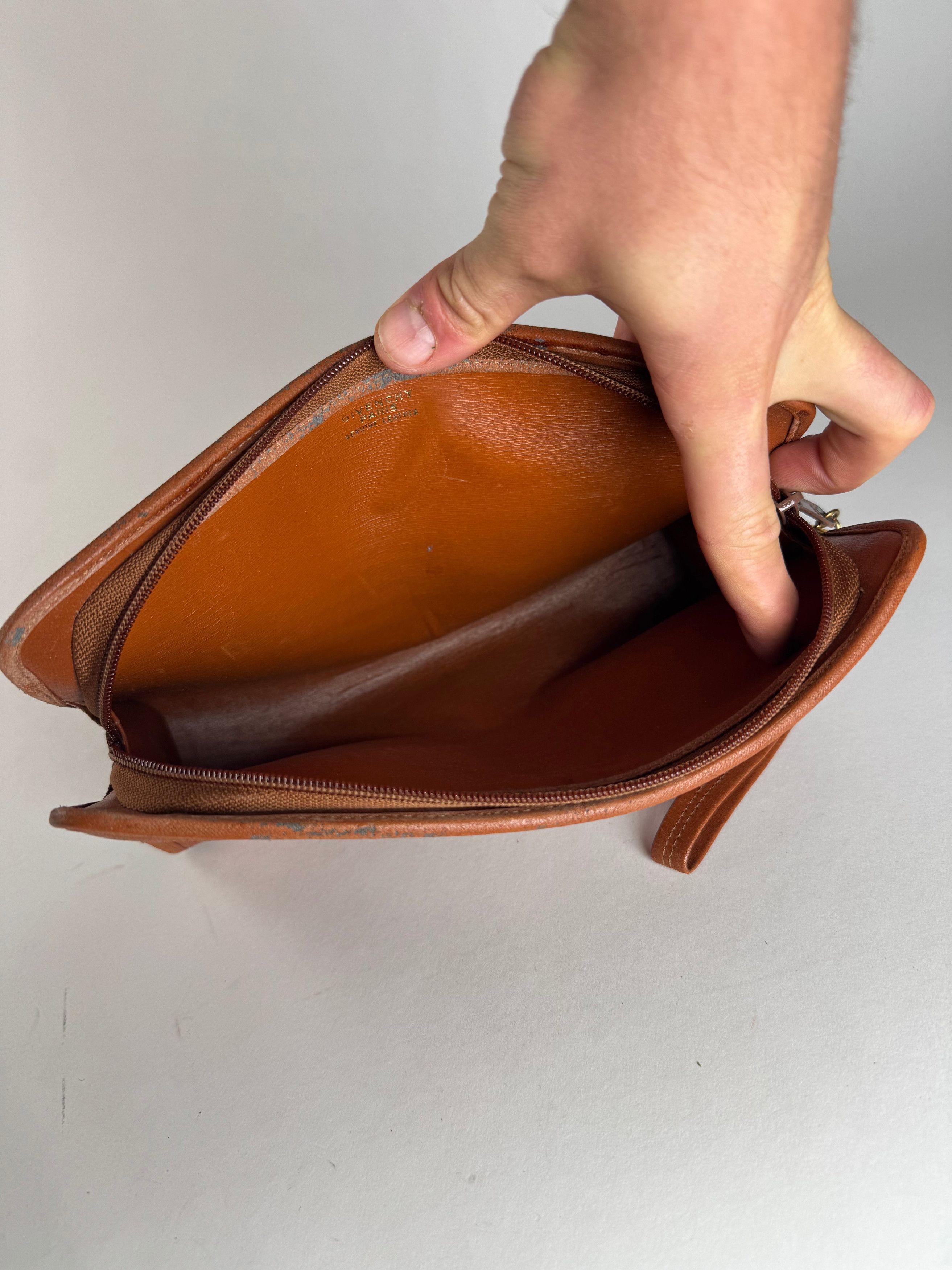Givenchy Vintage Leather Clutch Brown Size ONE SIZE - 3 Thumbnail