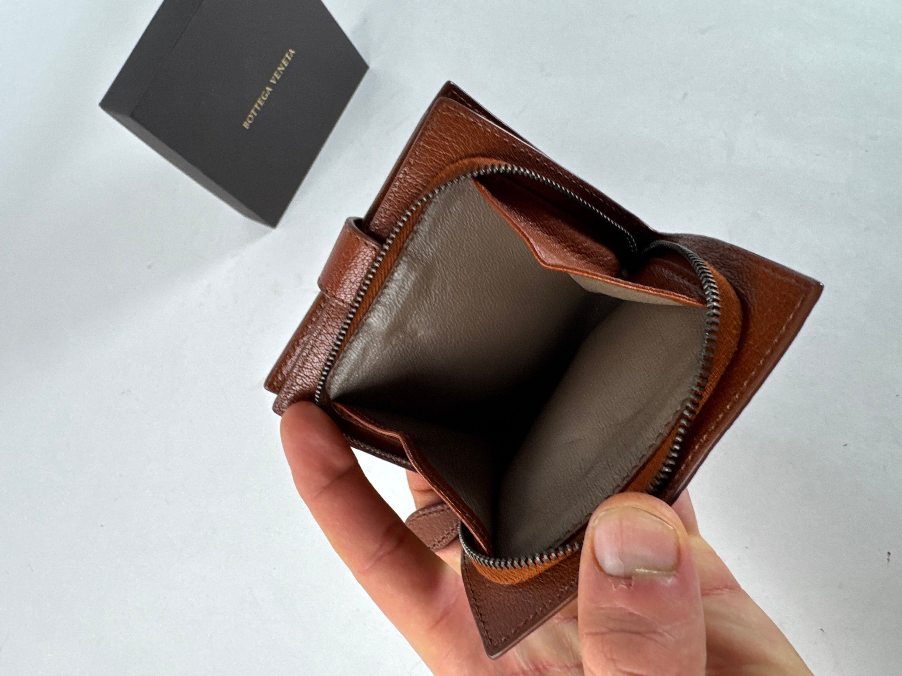 Bottega Veneta Vintage Butterfly Monogram Leather Wallet Brown Size ONE SIZE - 10 Thumbnail