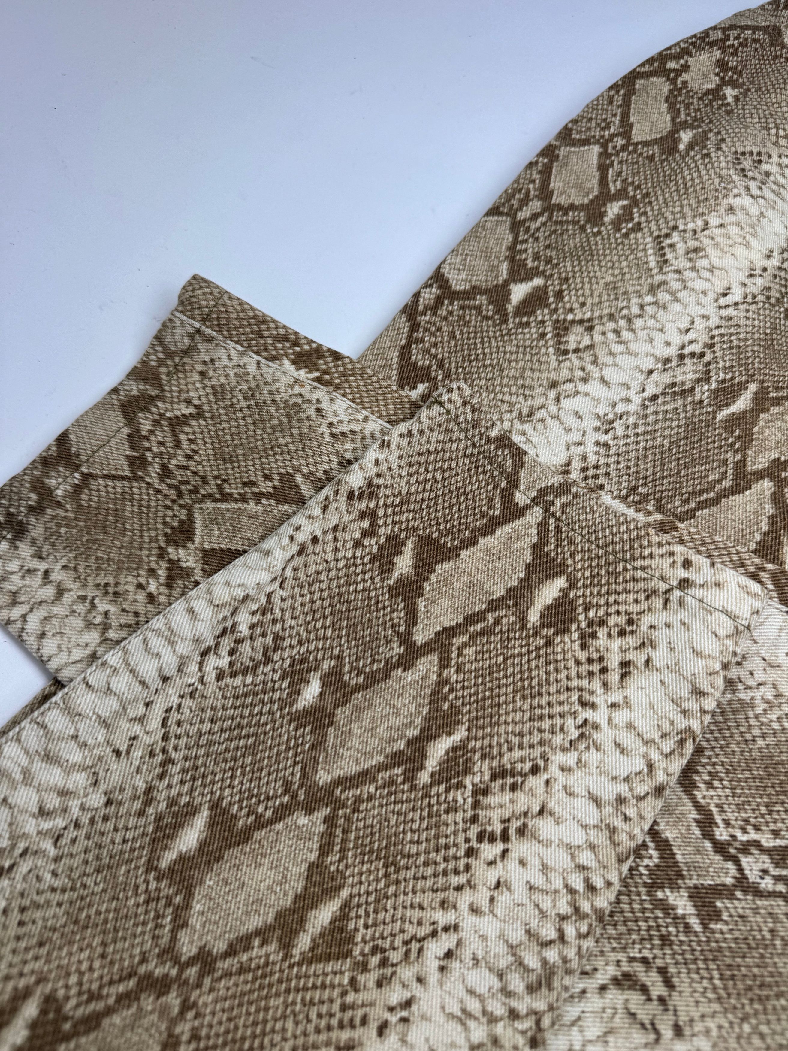 Versace Vintage Snake Emblossed Canvas Pants Gold Size 30" / US 8 / IT 44 - 2 Thumbnail