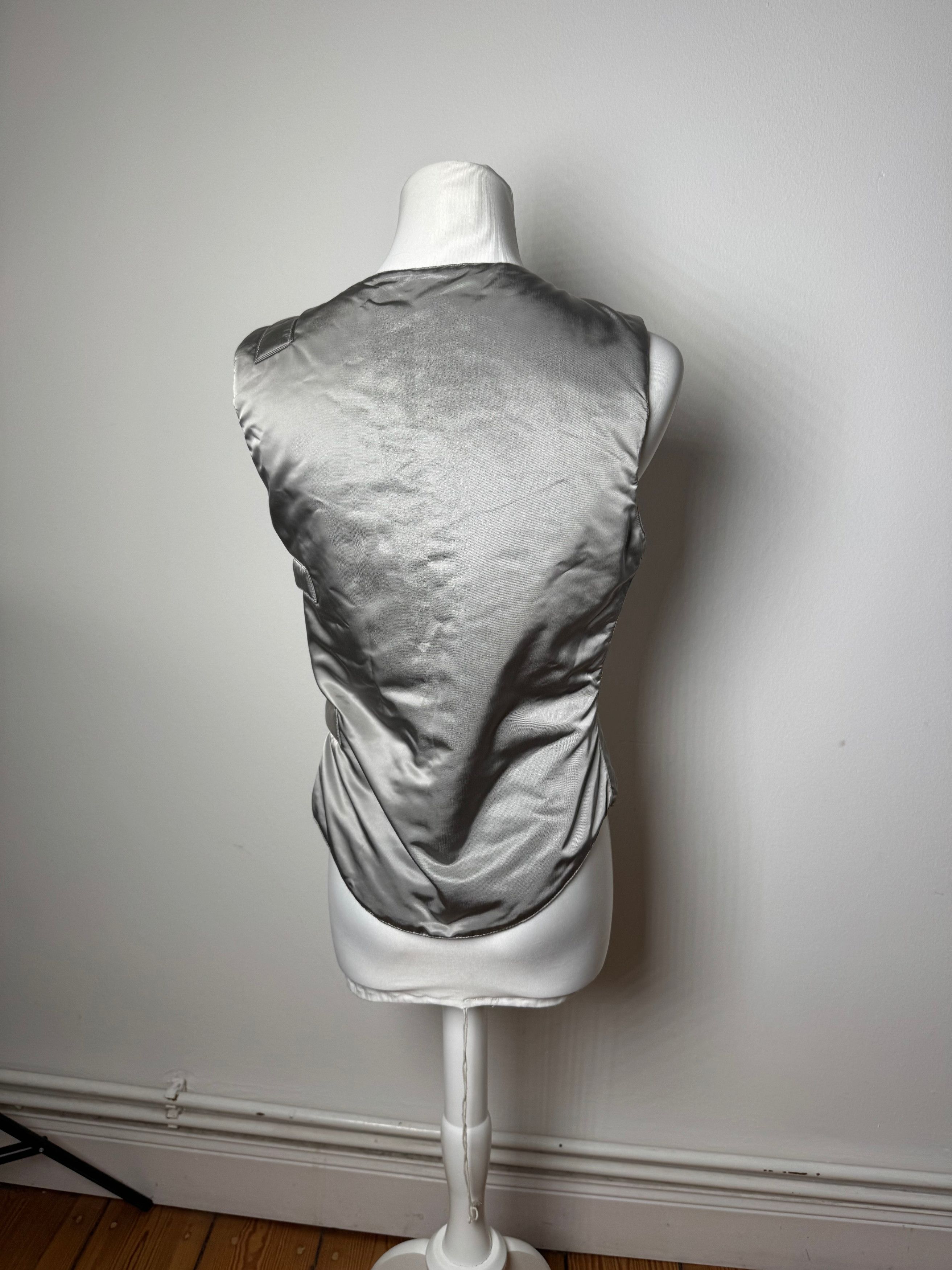 Fendi Vintage Roma Vest Silver 36/S Size S / US 4 / IT 40 - 4 Thumbnail