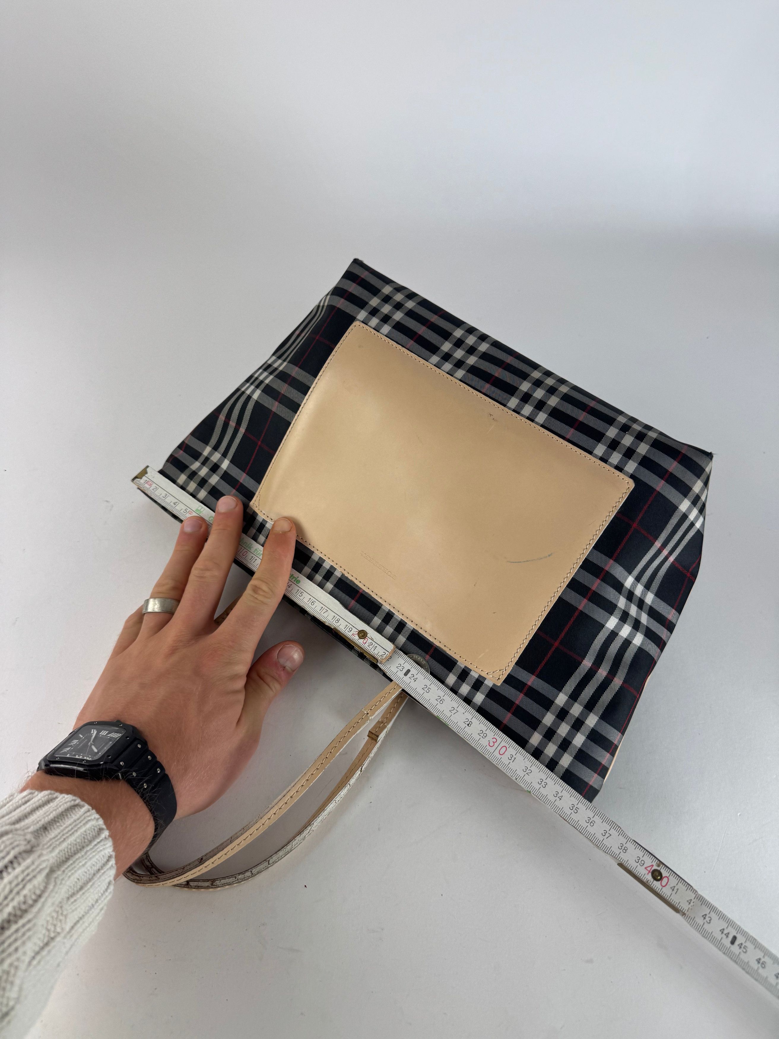 Burberry Vintage Nova Check Tote Bag Beige Black Size ONE SIZE - 11 Thumbnail