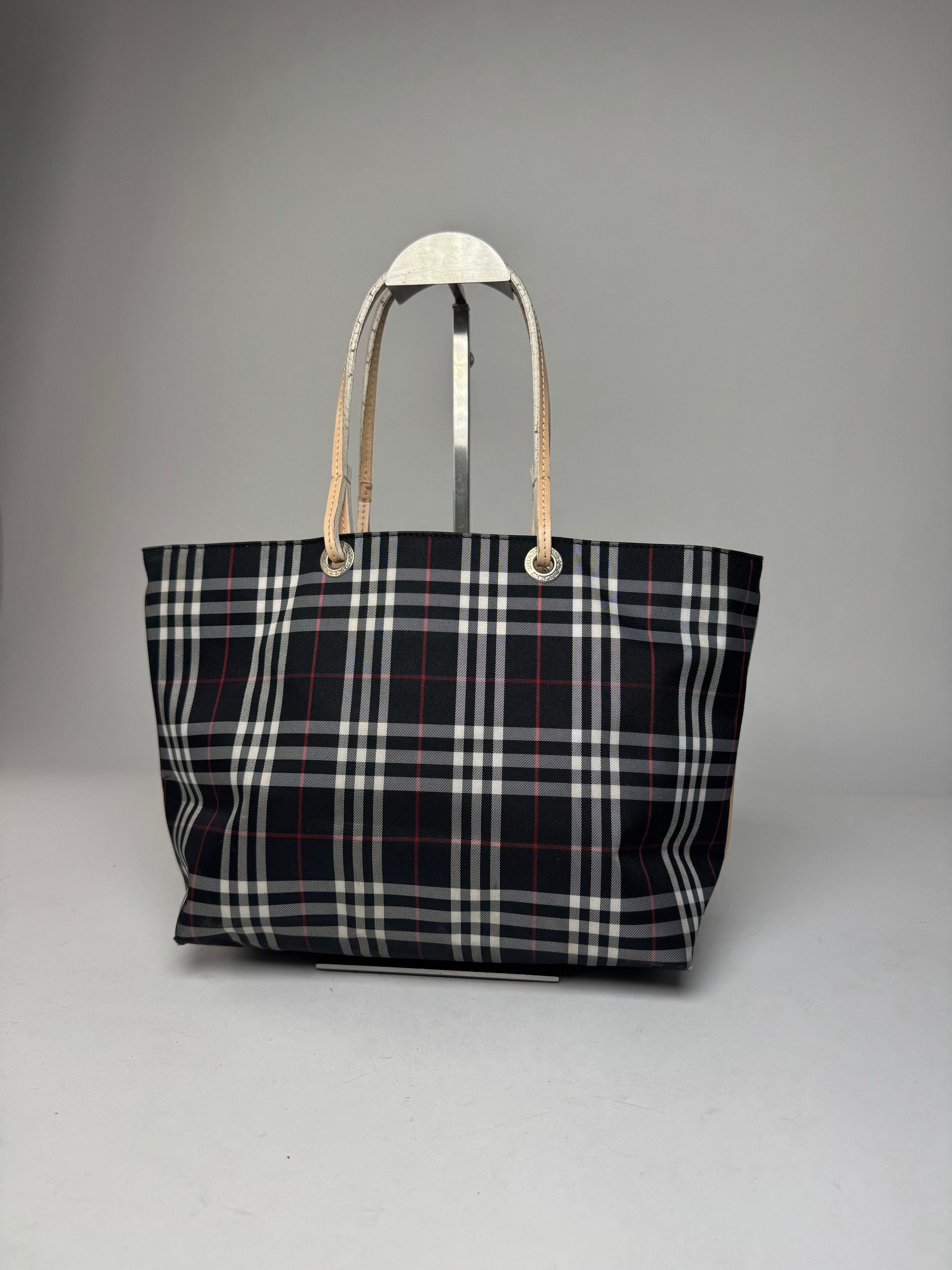Burberry Vintage Nova Check Tote Bag Beige Black Size ONE SIZE - 10 Thumbnail