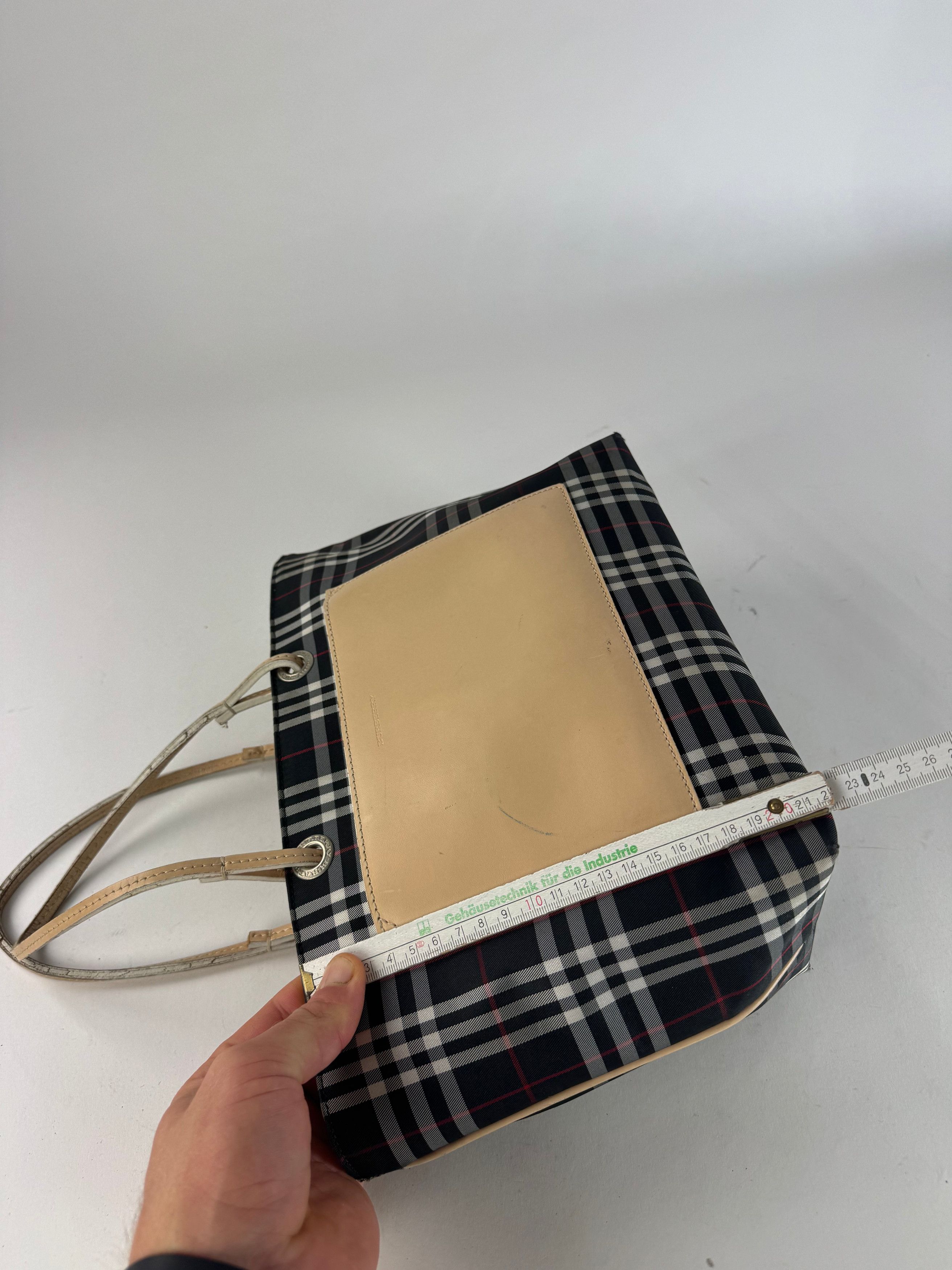 Burberry Vintage Nova Check Tote Bag Beige Black Size ONE SIZE - 12 Thumbnail