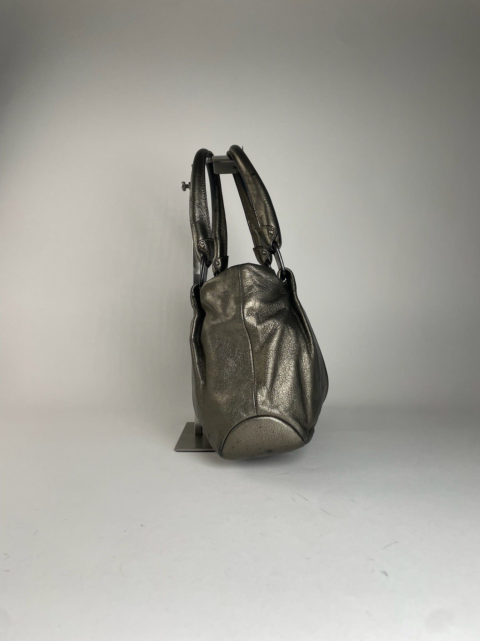 Salvatore Ferragamo Vintage Leather Handbag Silver Size ONE SIZE - 9 Thumbnail