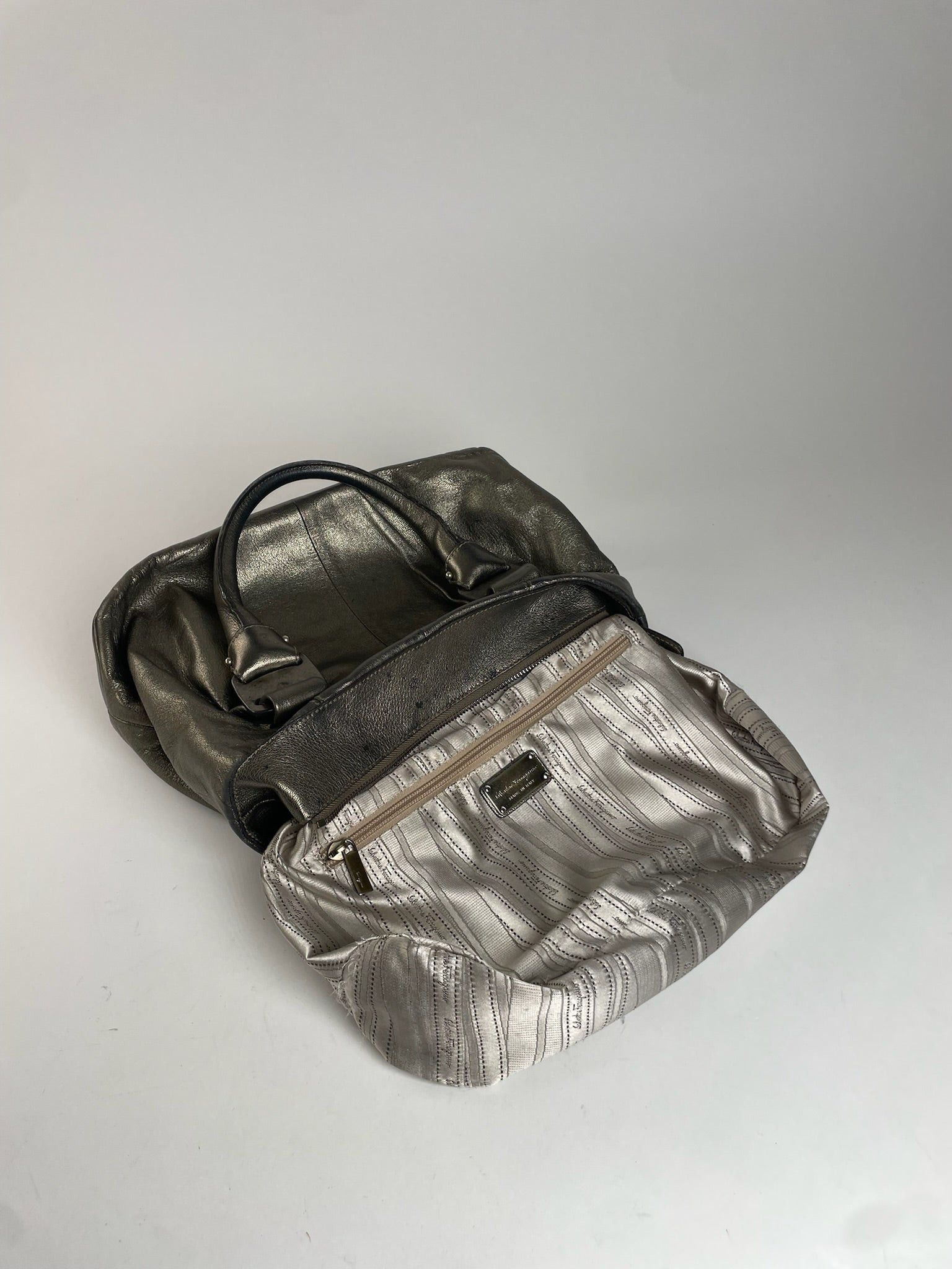 Salvatore Ferragamo Vintage Leather Handbag Silver Size ONE SIZE - 4 Thumbnail