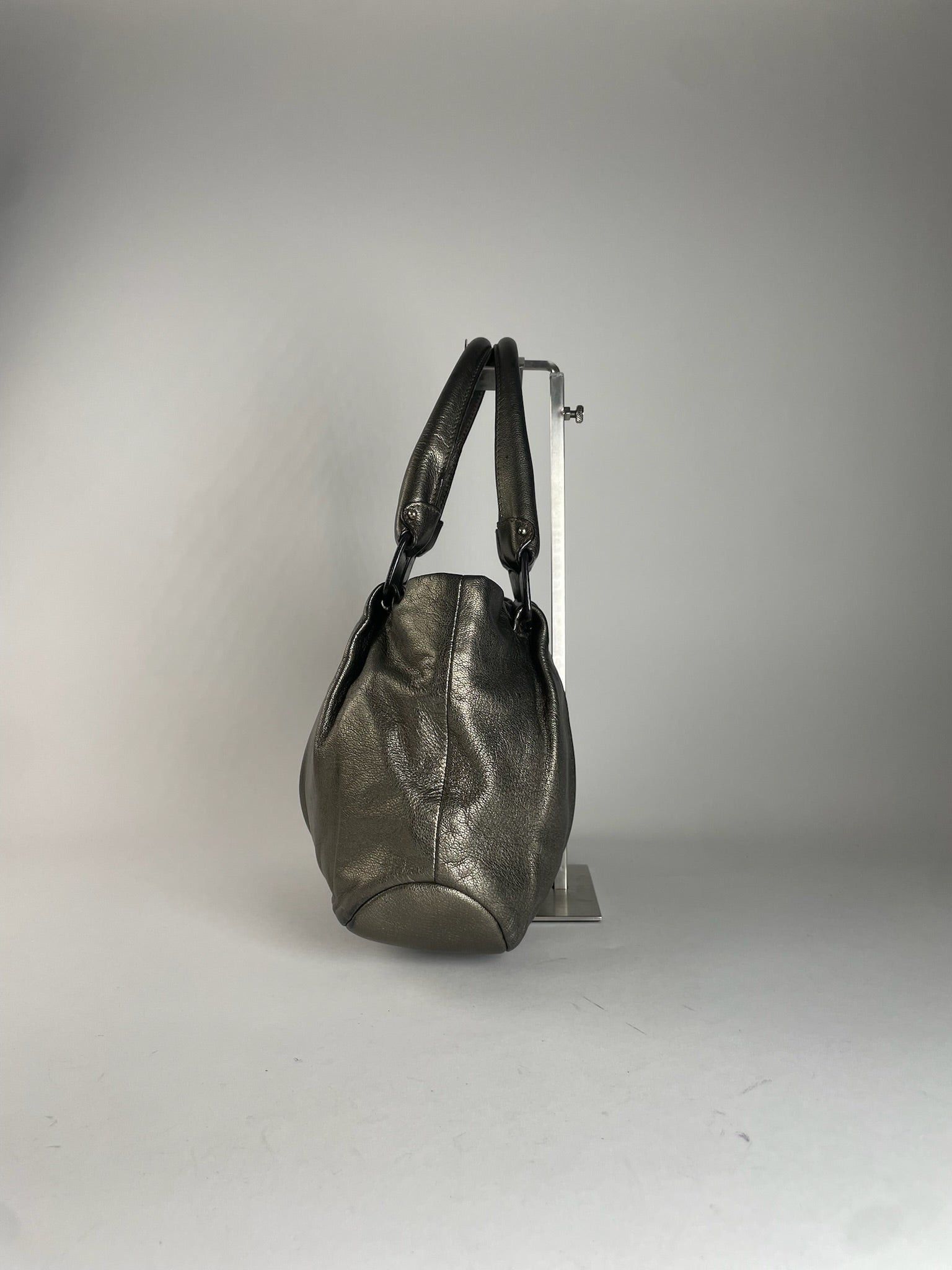 Salvatore Ferragamo Vintage Leather Handbag Silver Size ONE SIZE - 7 Thumbnail