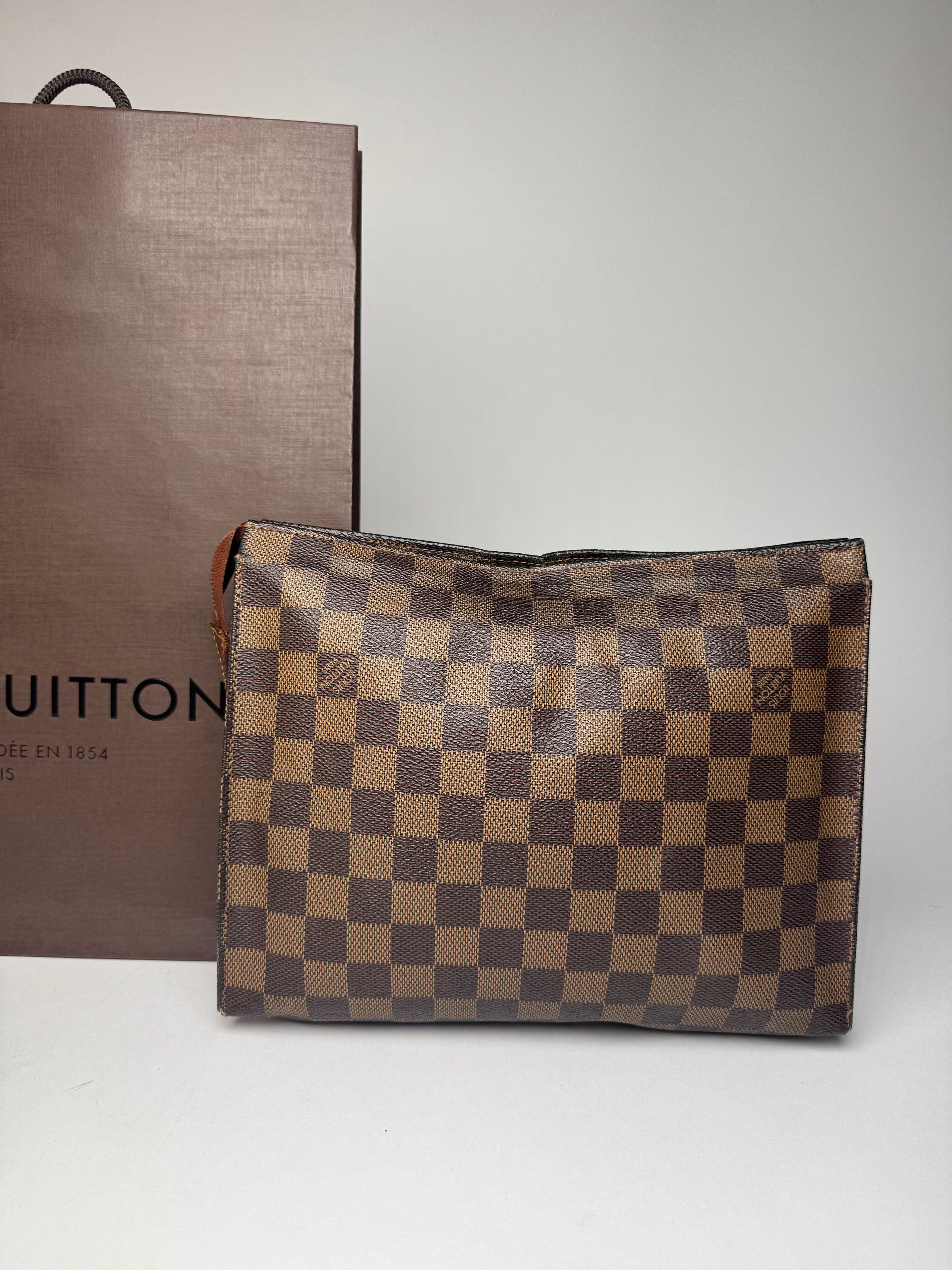 Louis Vuitton Vintage Damier Monogram Leather Clutch Brown Size ONE SIZE - 6 Thumbnail