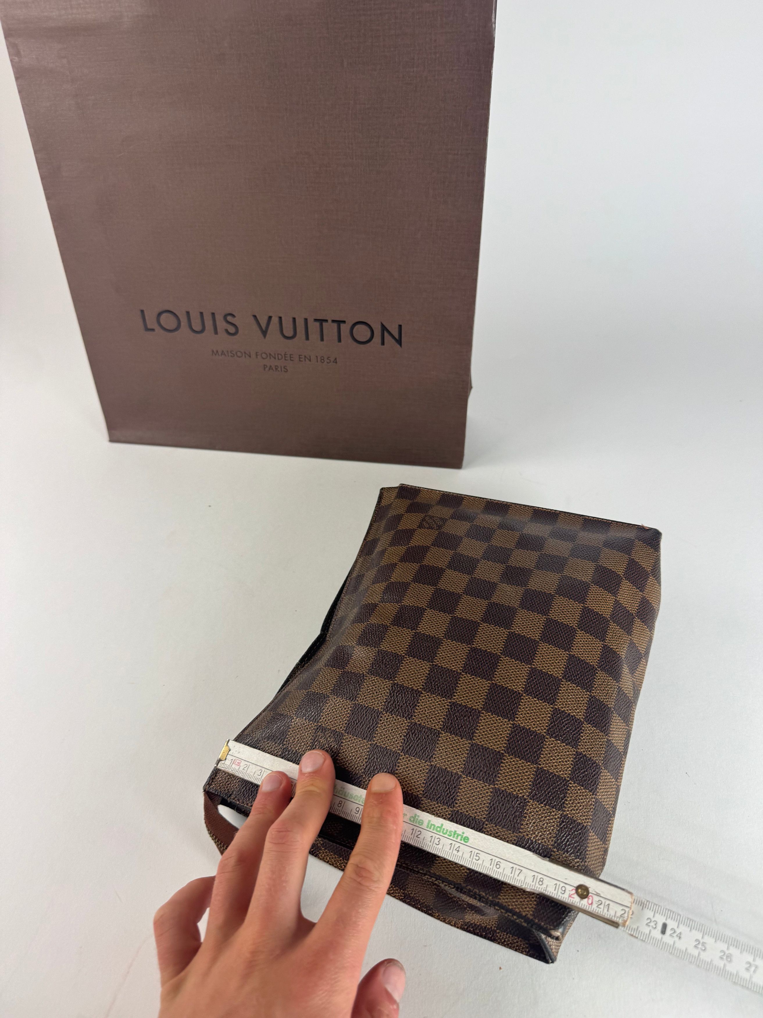 Louis Vuitton Vintage Damier Monogram Leather Clutch Brown Size ONE SIZE - 12 Thumbnail