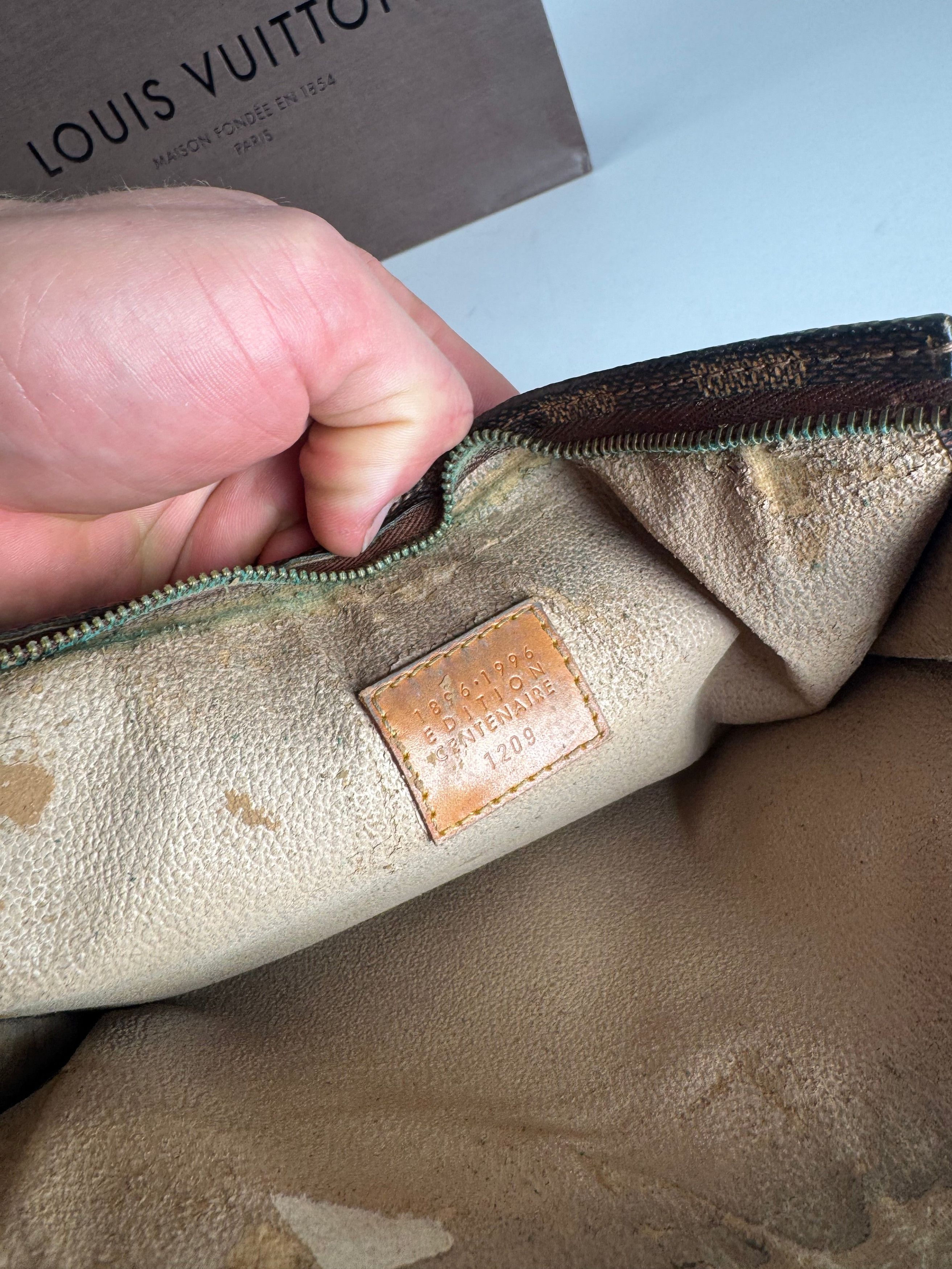 Louis Vuitton Vintage Damier Monogram Leather Clutch Brown Size ONE SIZE - 4 Thumbnail
