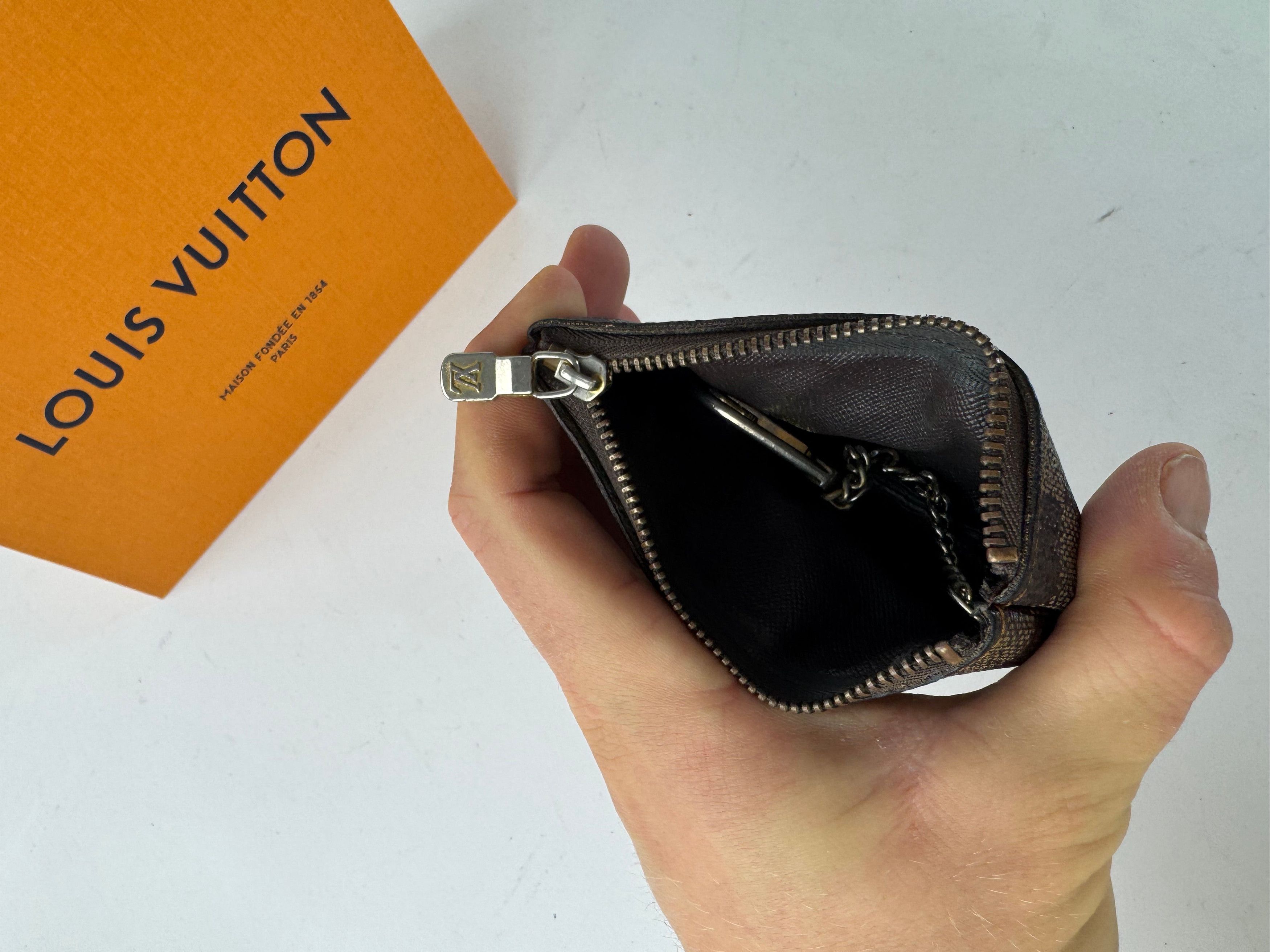 Louis Vuitton Vintage Le Dauphine Leather Damier Monogram Card Holder Brow Size ONE SIZE - 4 Thumbnail